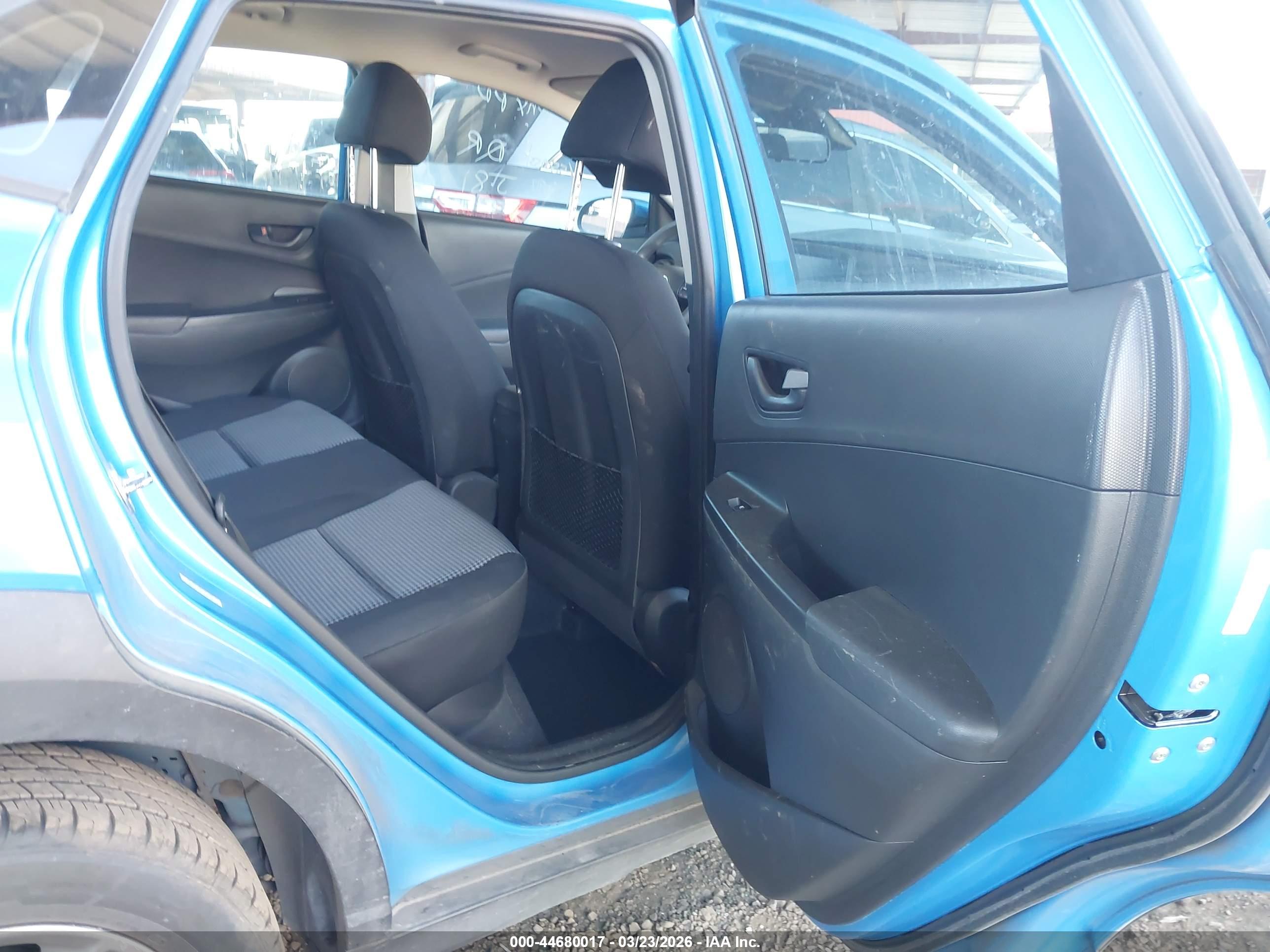 HYUNDAI KONA image 8