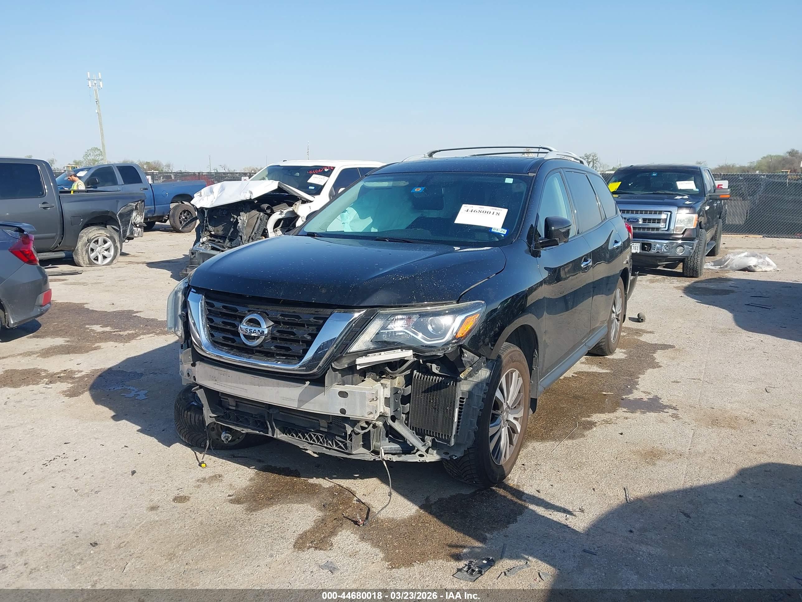 NISSAN PATHFINDER image 2