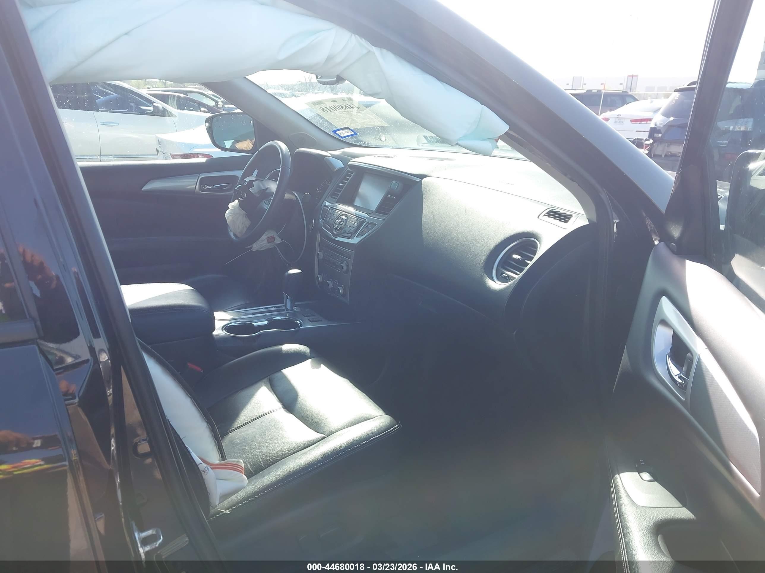 NISSAN PATHFINDER image 5