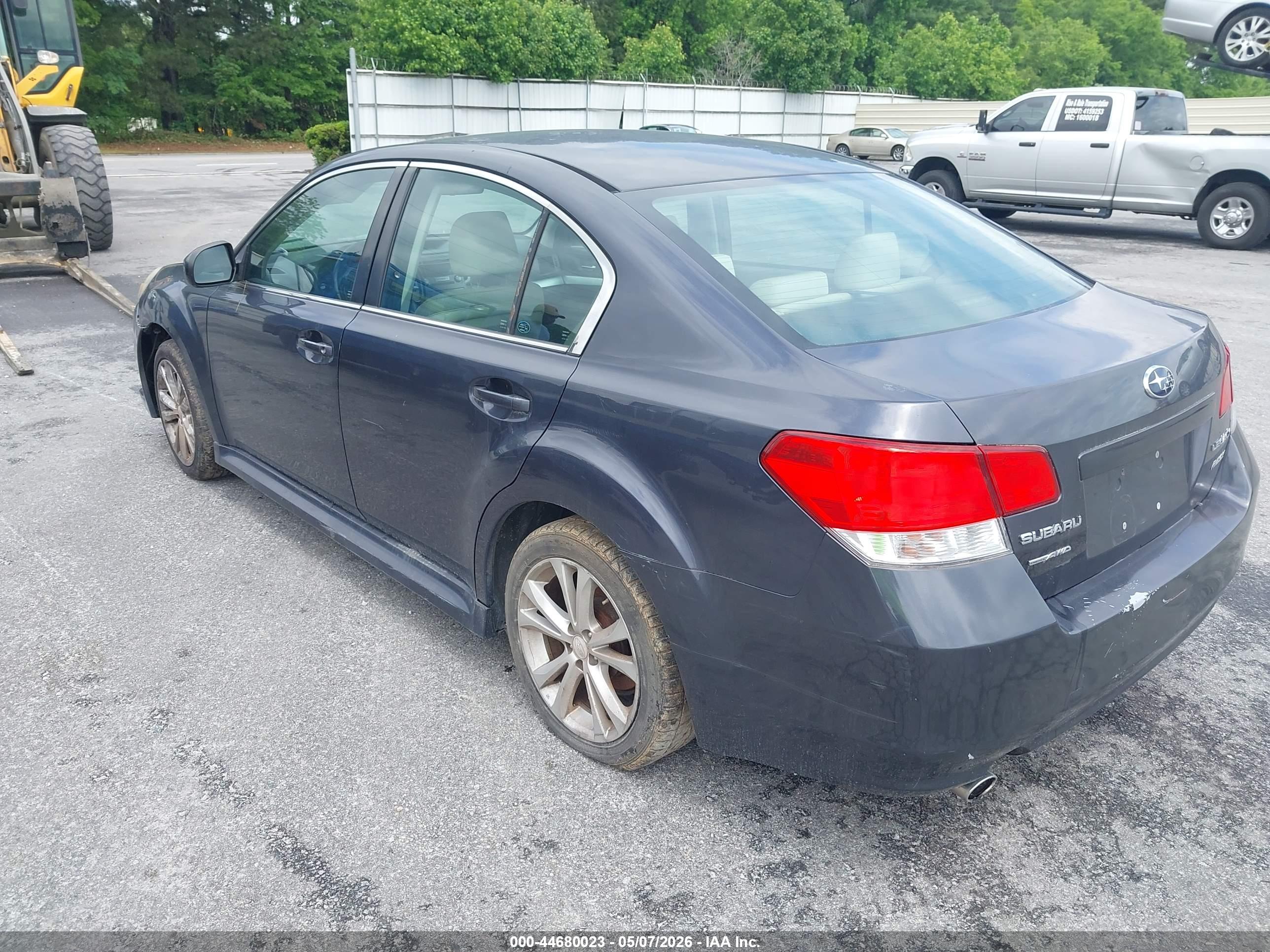 SUBARU LEGACY image 3