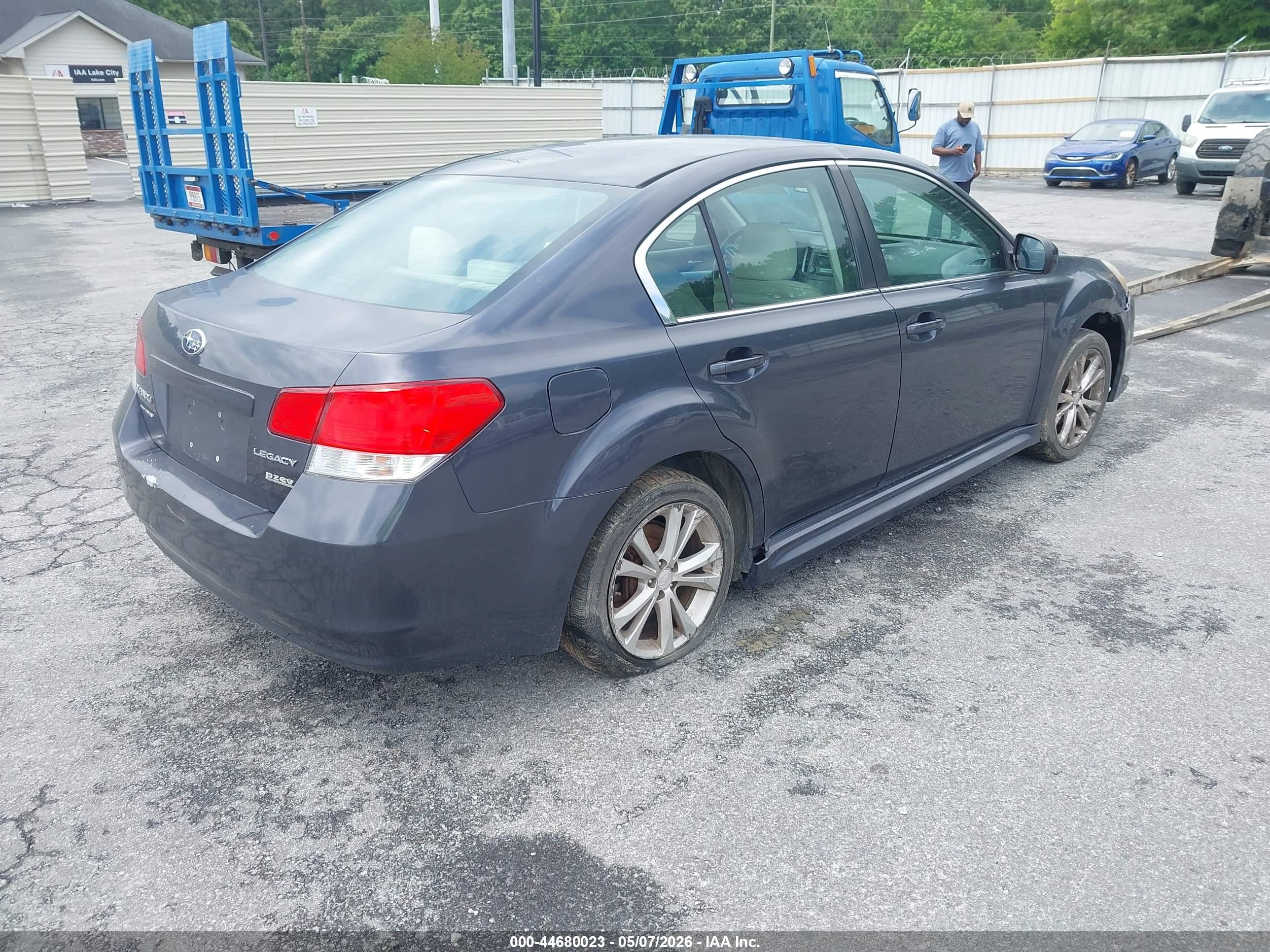 SUBARU LEGACY image 4