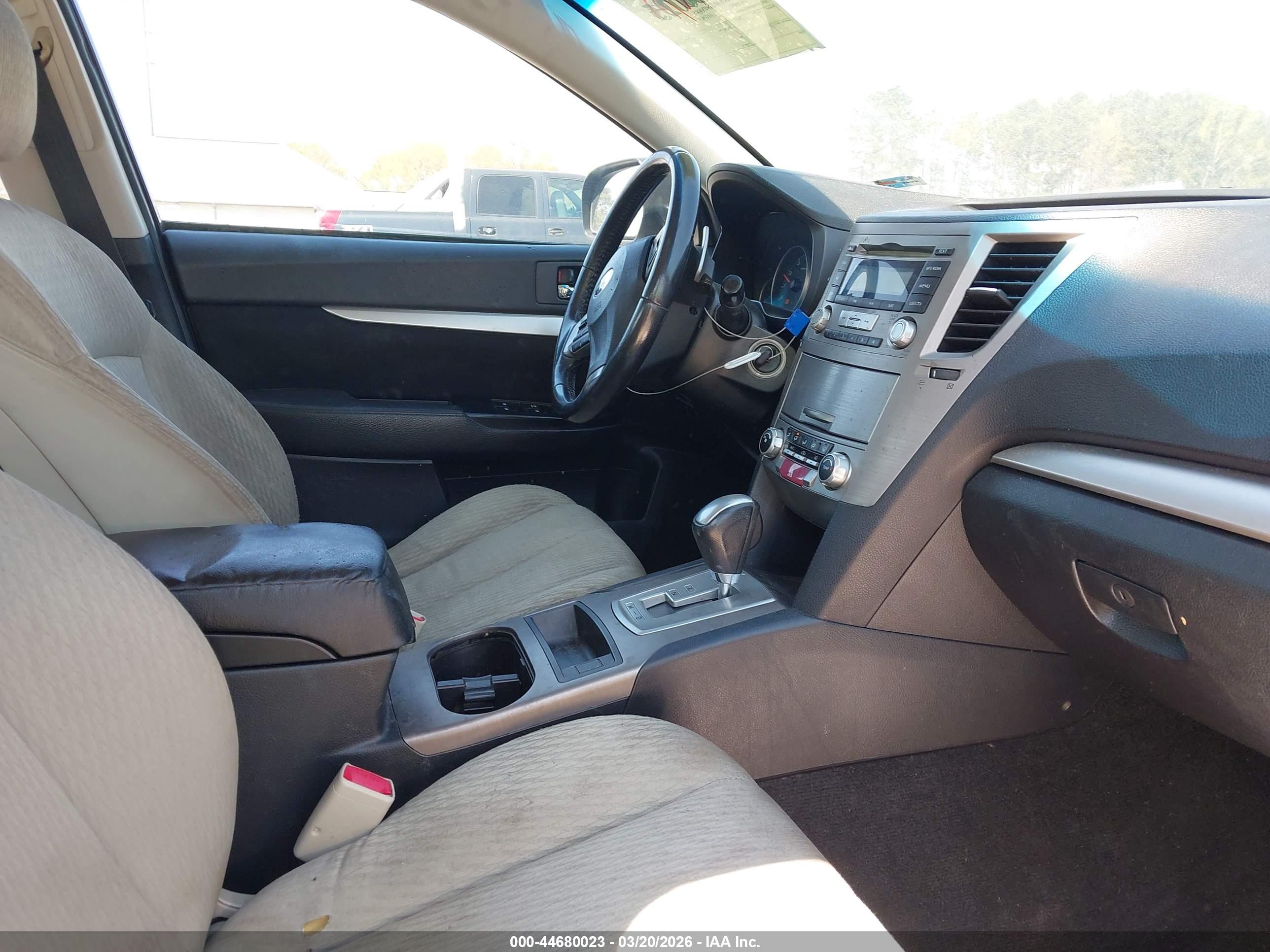 SUBARU LEGACY image 5