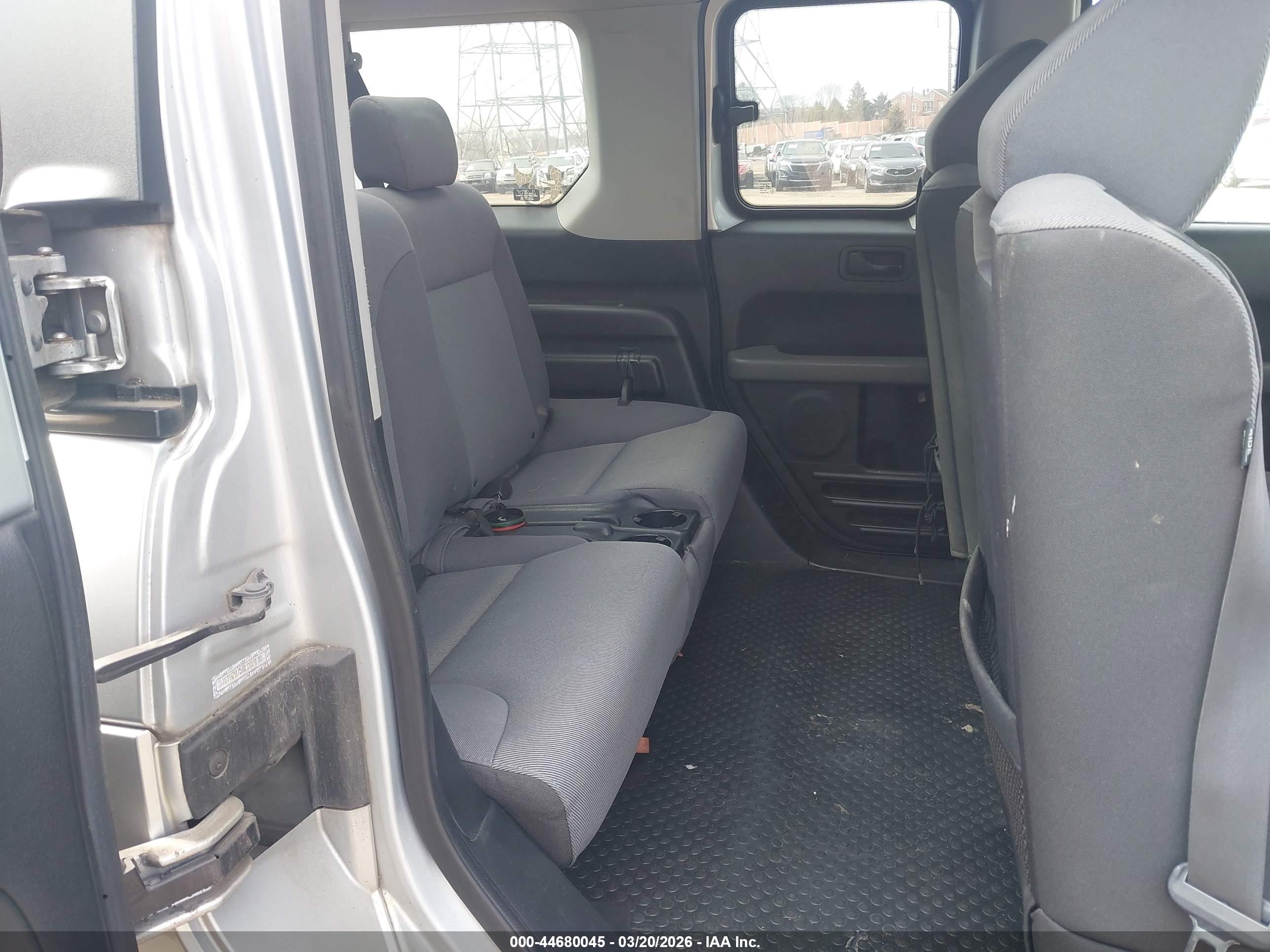 HONDA ELEMENT image 8
