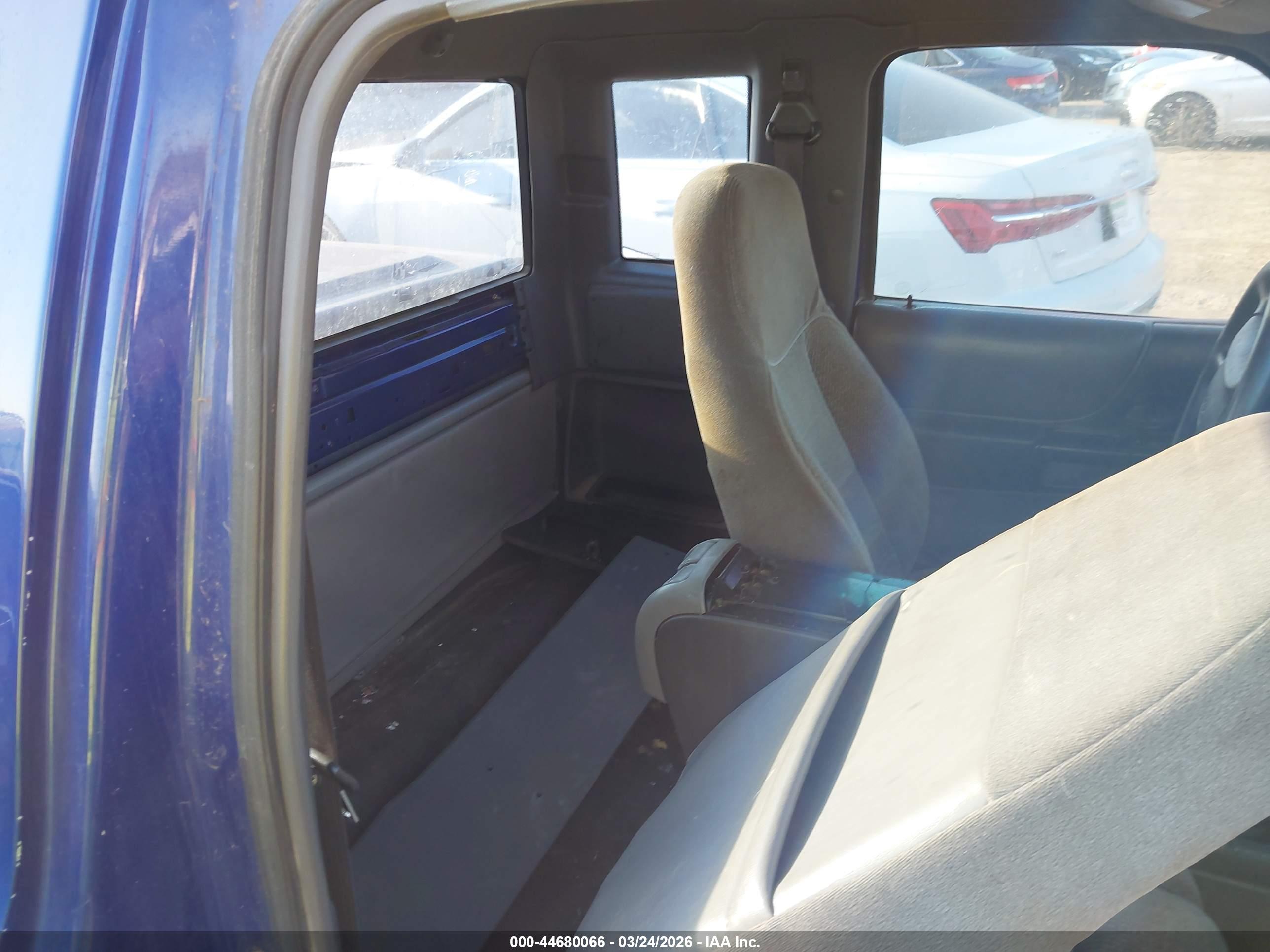FORD RANGER image 8