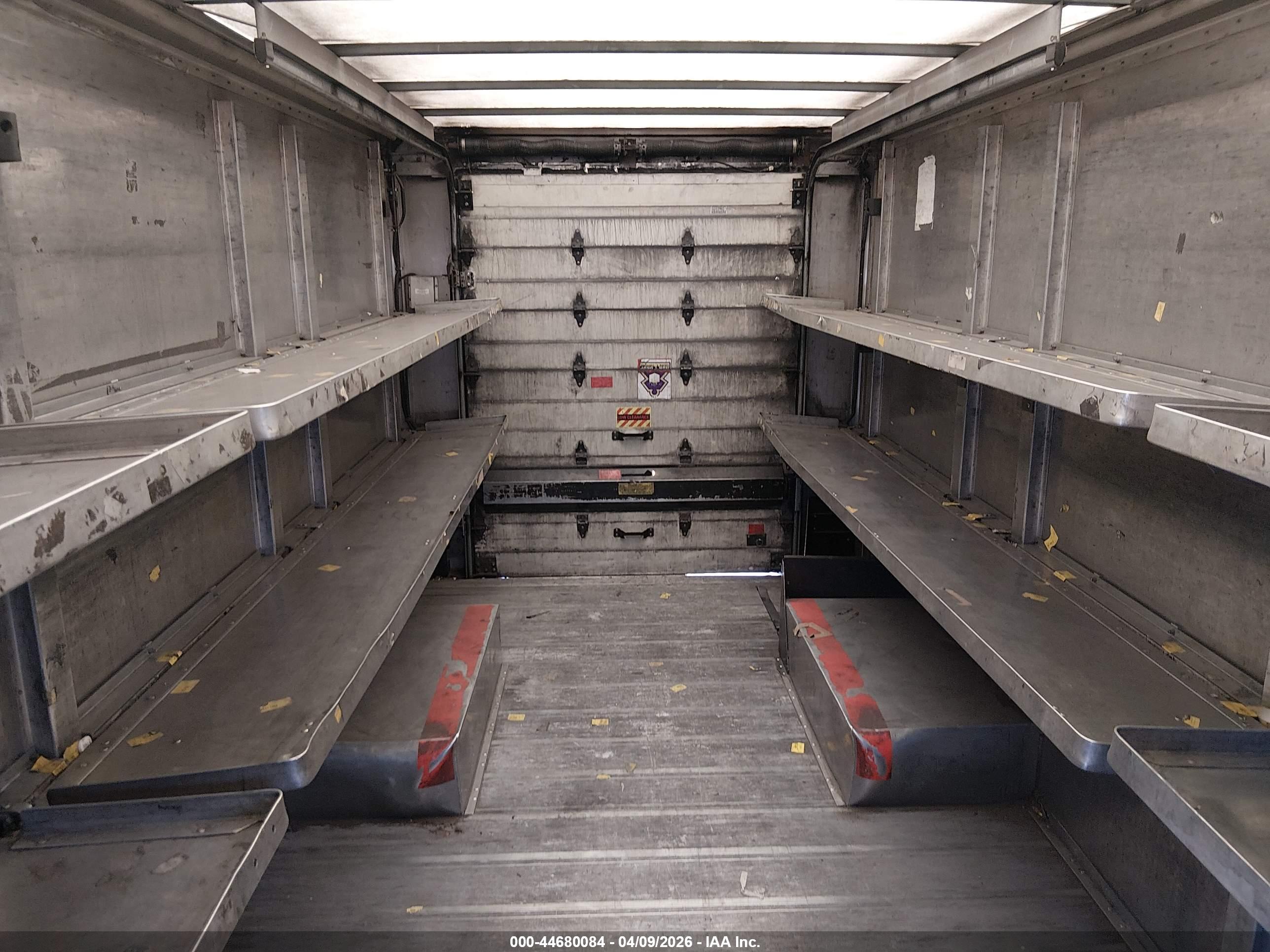FREIGHTLINER CHASSIS image 8