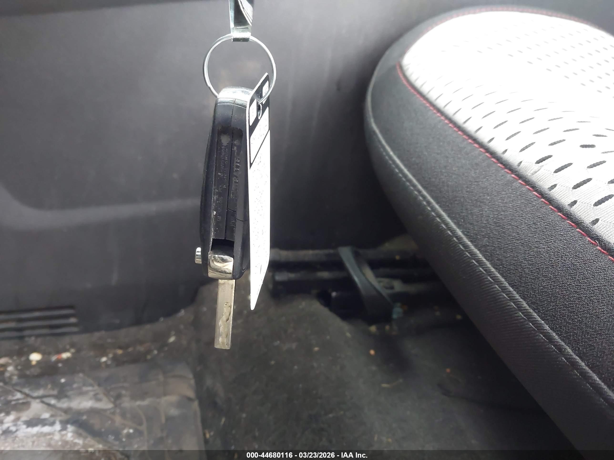 CHEVROLET EQUINOX image 11