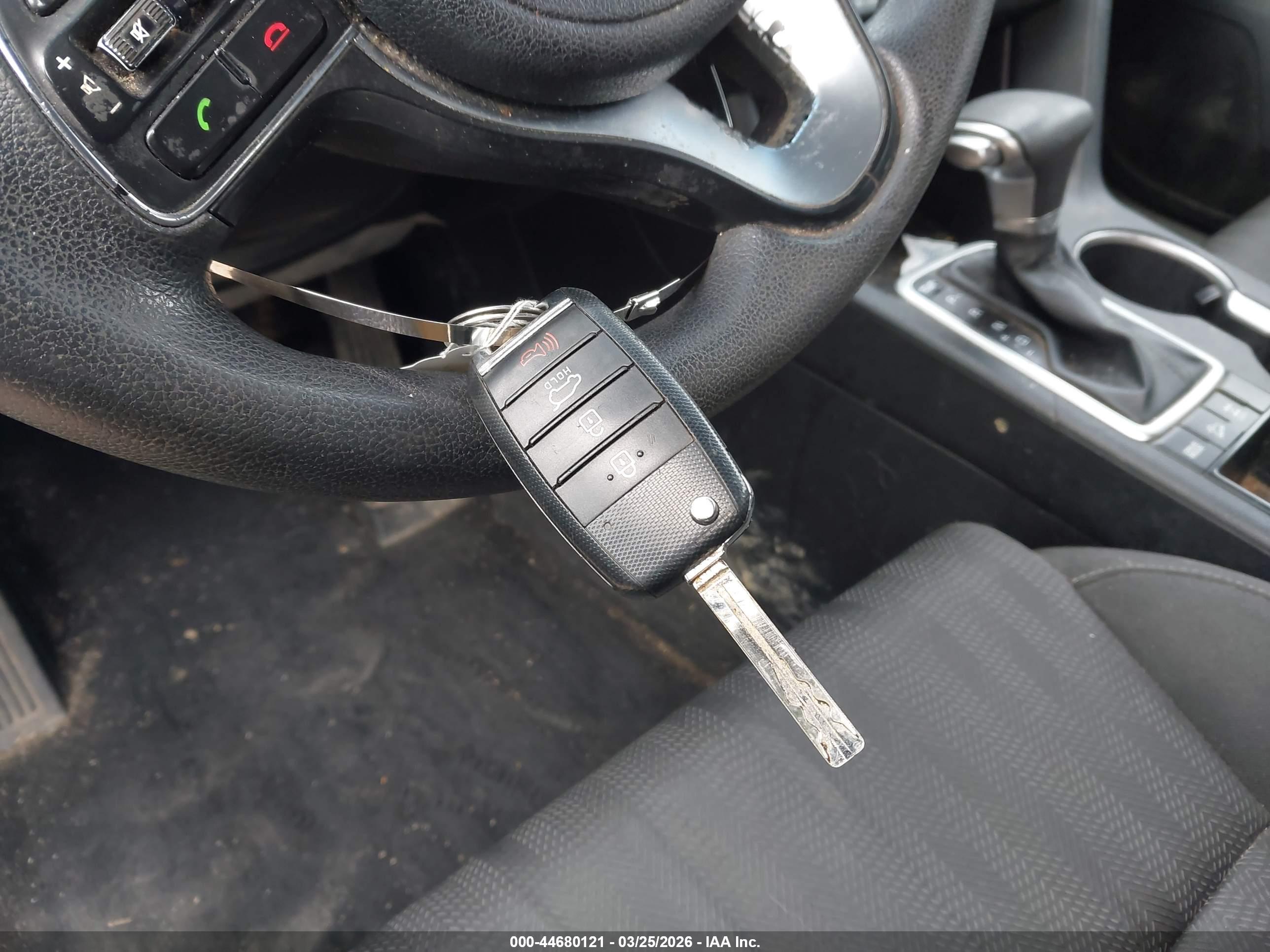KIA SPORTAGE image 11