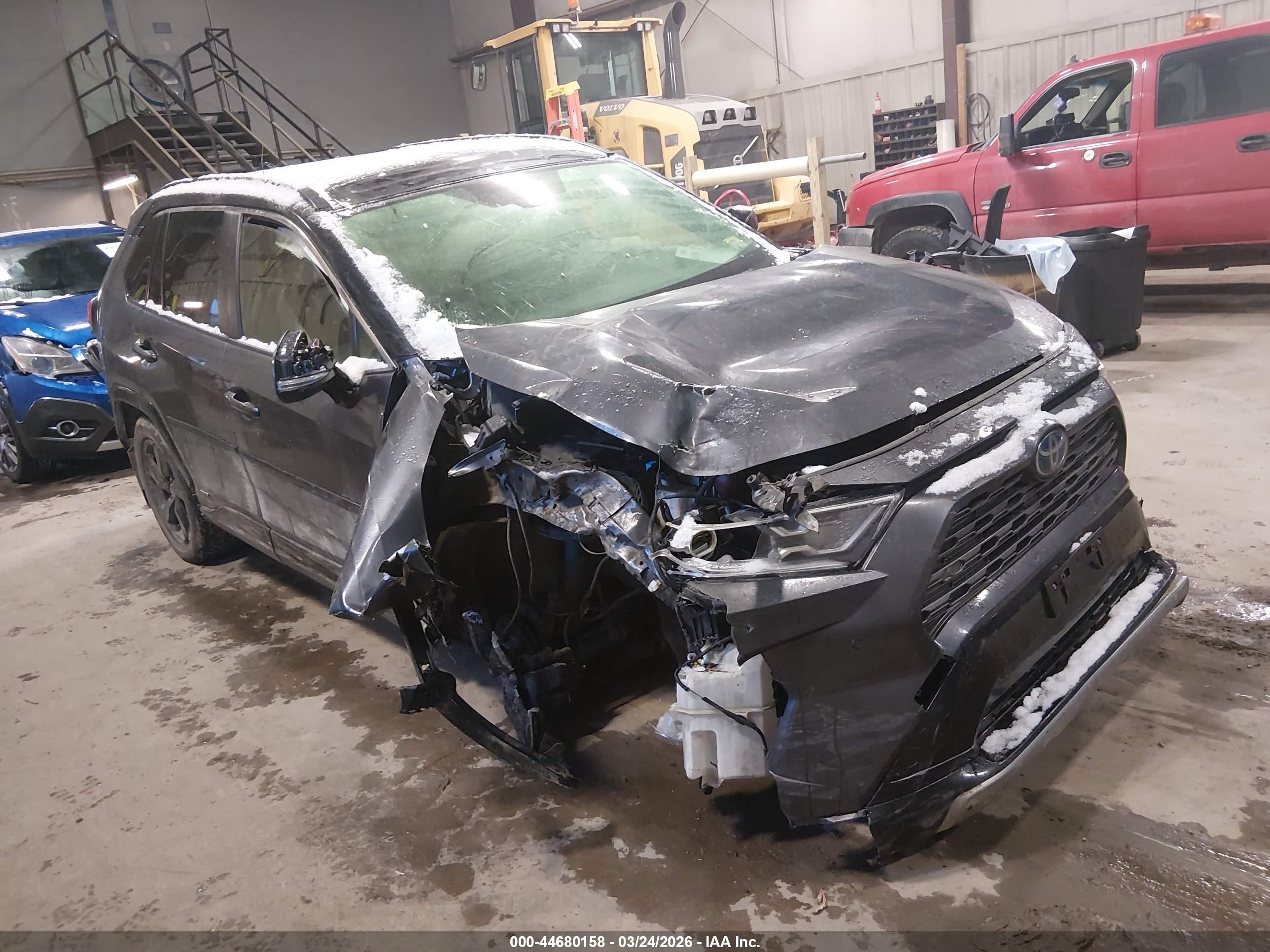 TOYOTA RAV4 image 6