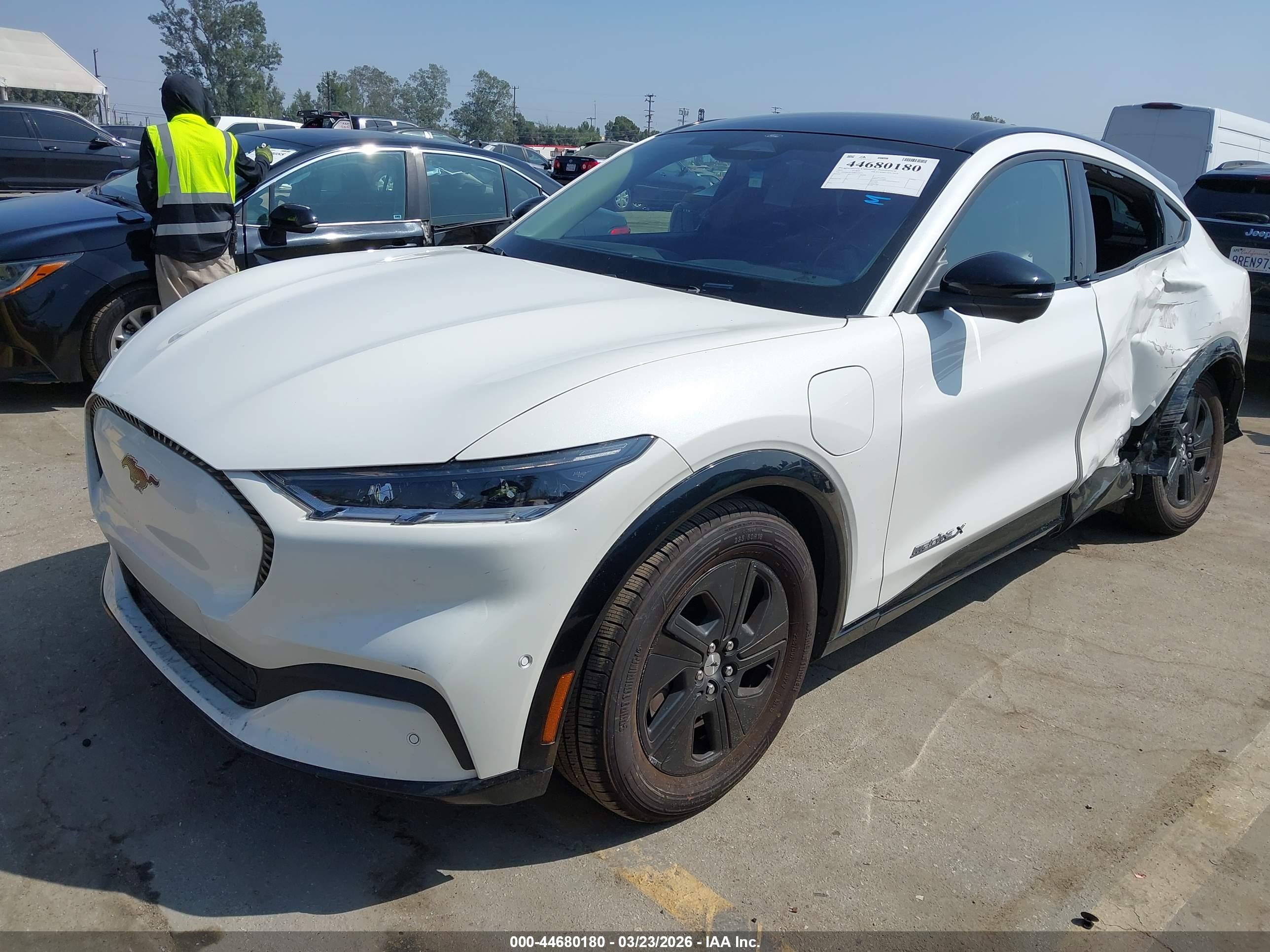 FORD MUSTANG image 2
