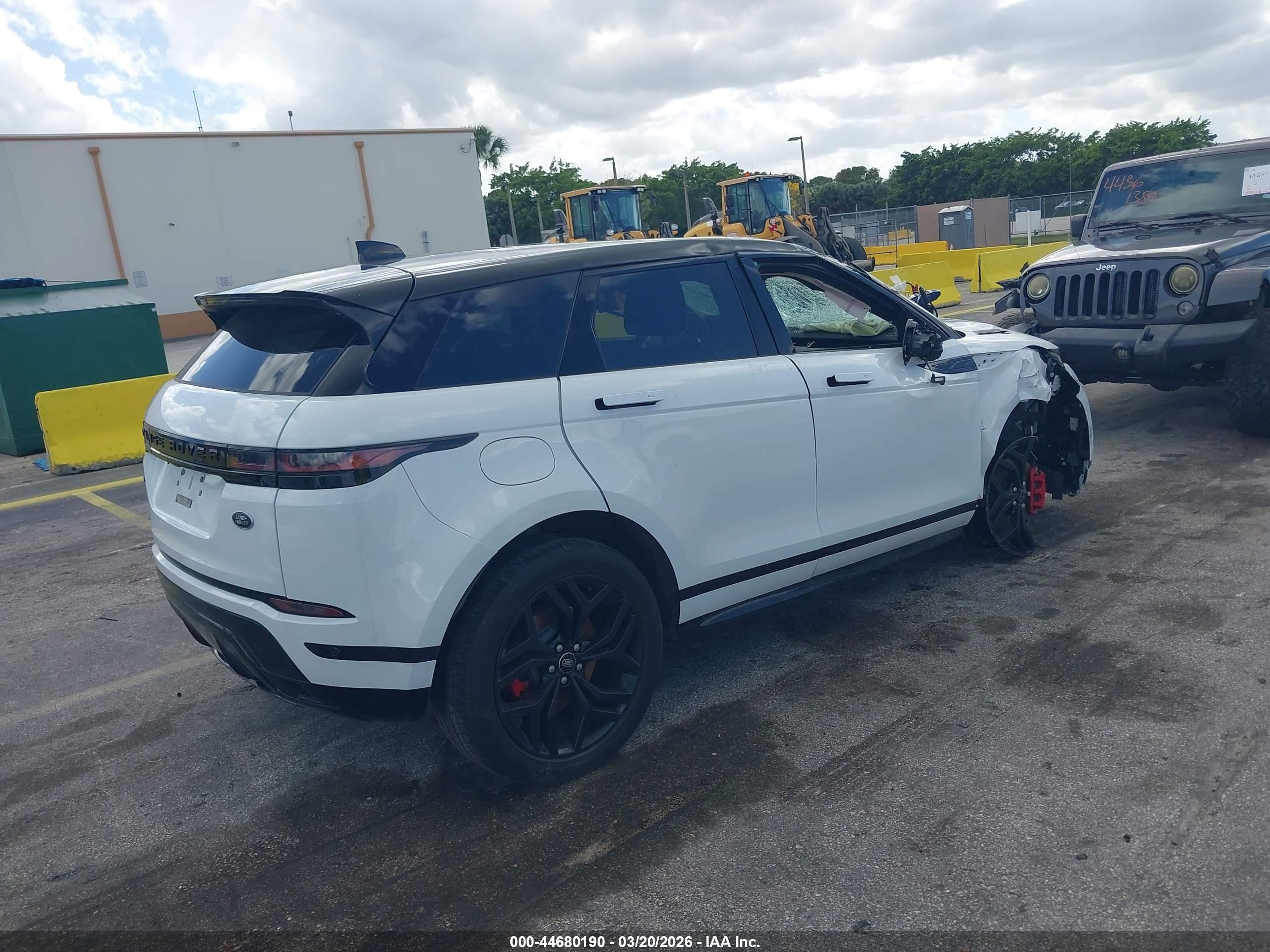 LAND ROVER image 4