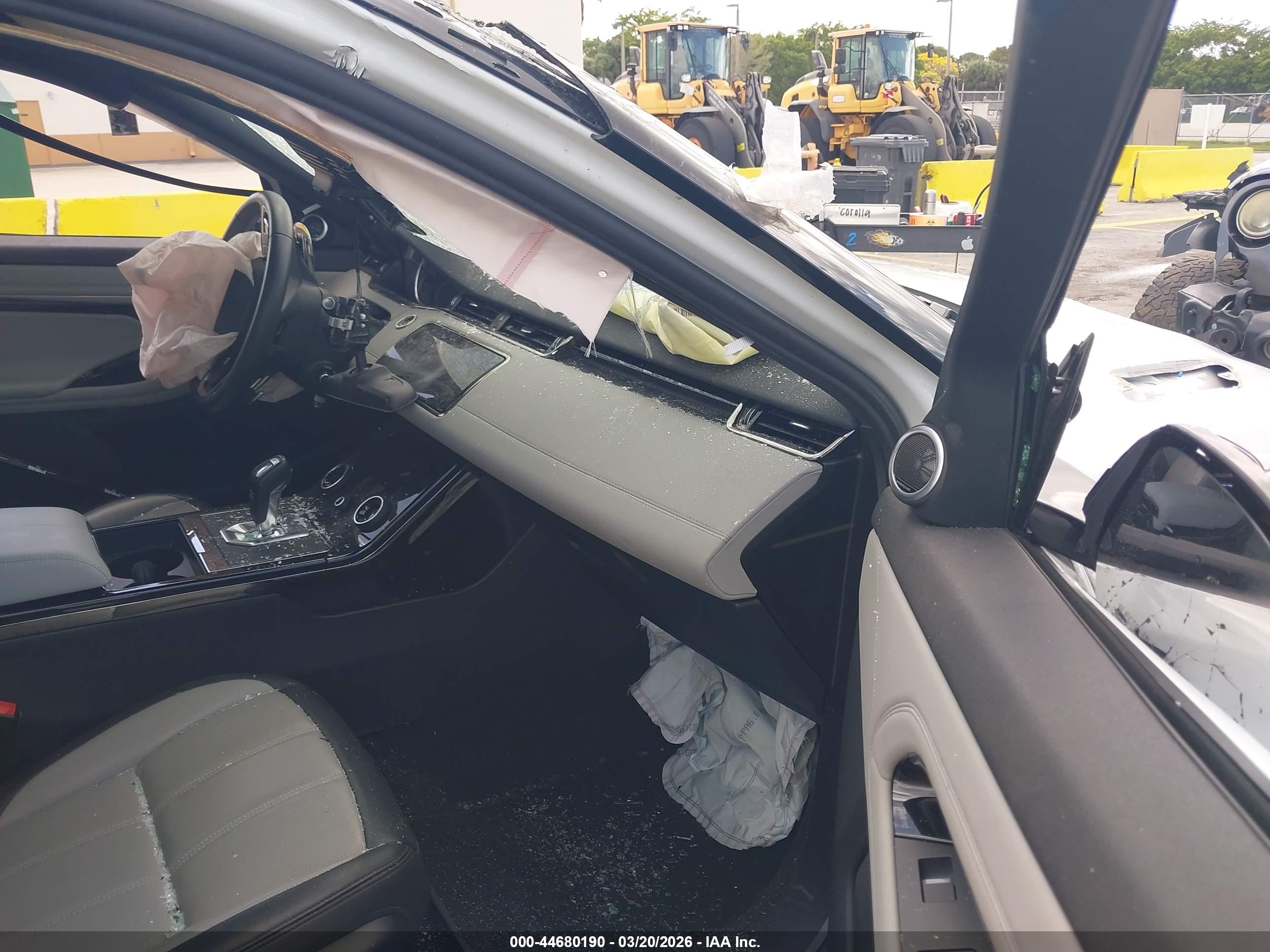 LAND ROVER image 5