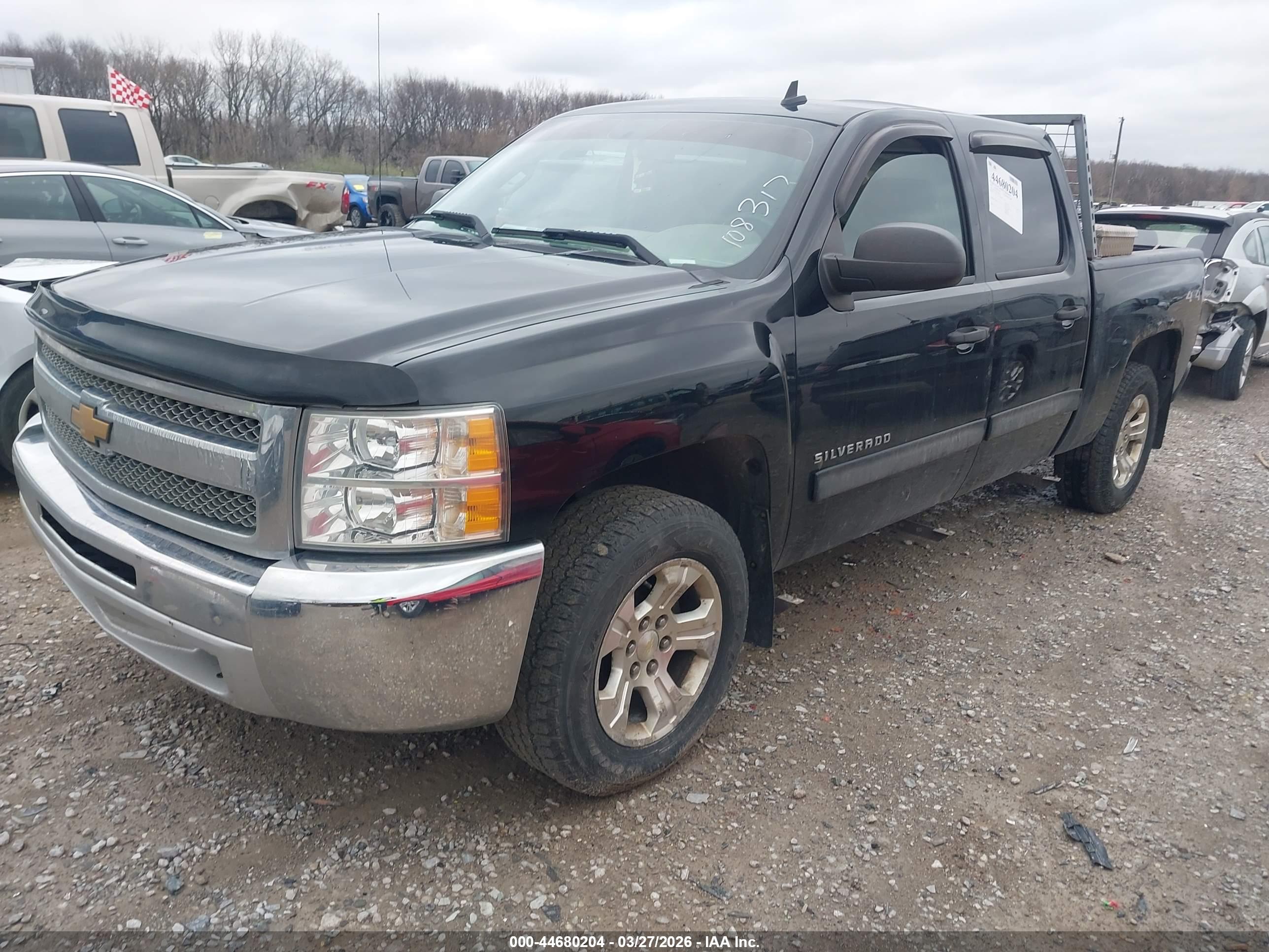 CHEVROLET SILVERADO image 2