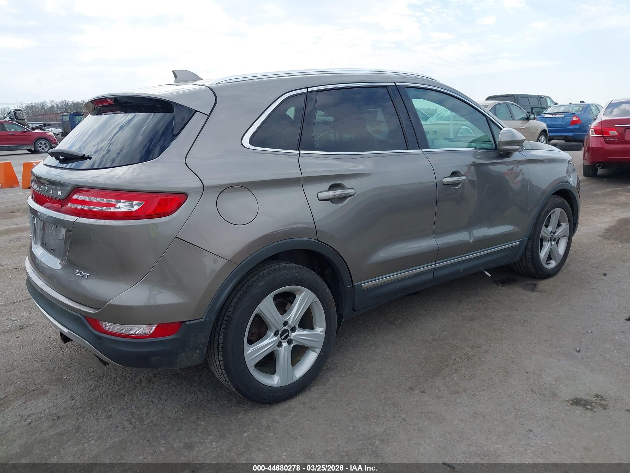 LINCOLN MKC image 4