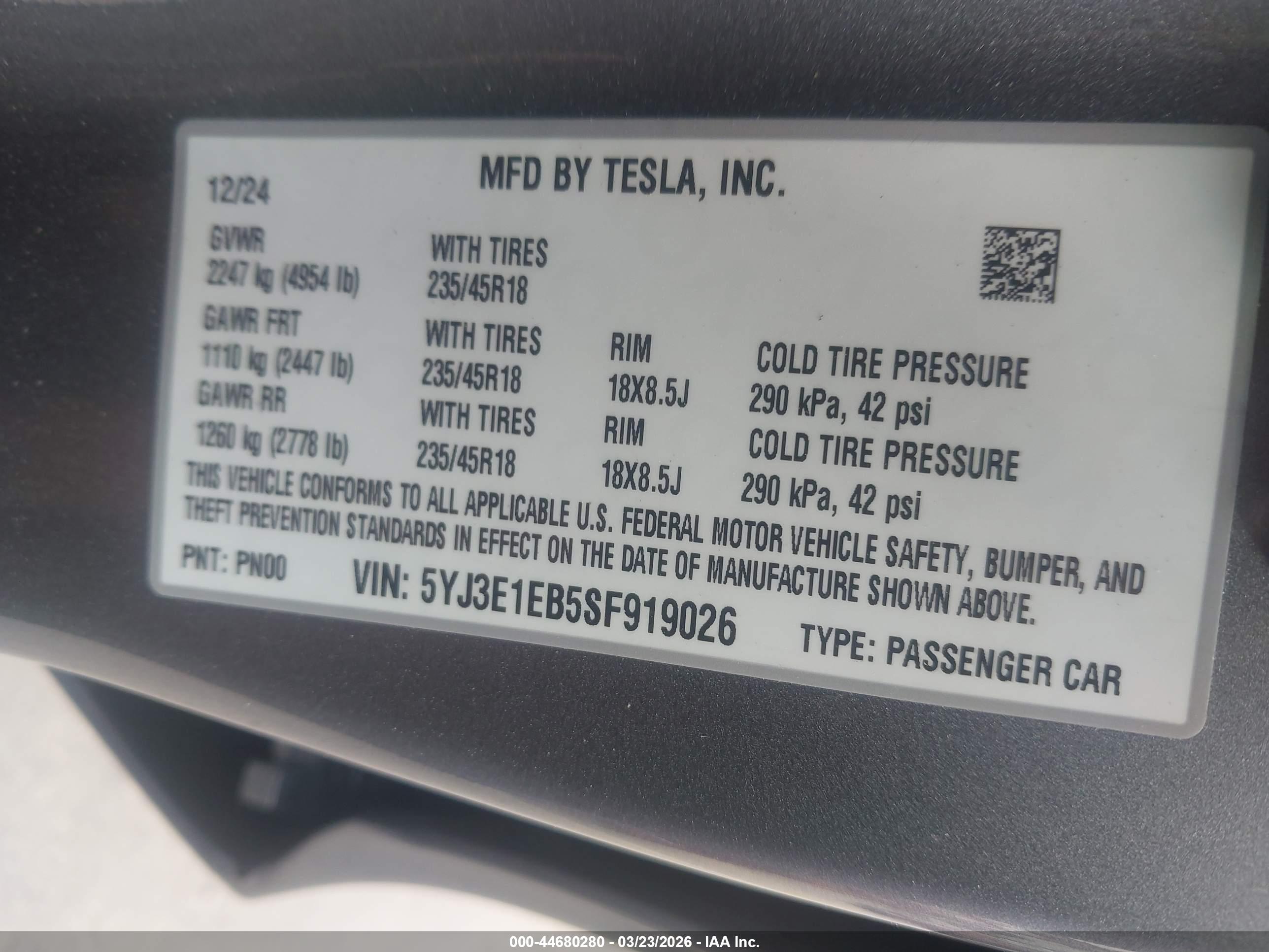 TESLA MODEL image 9