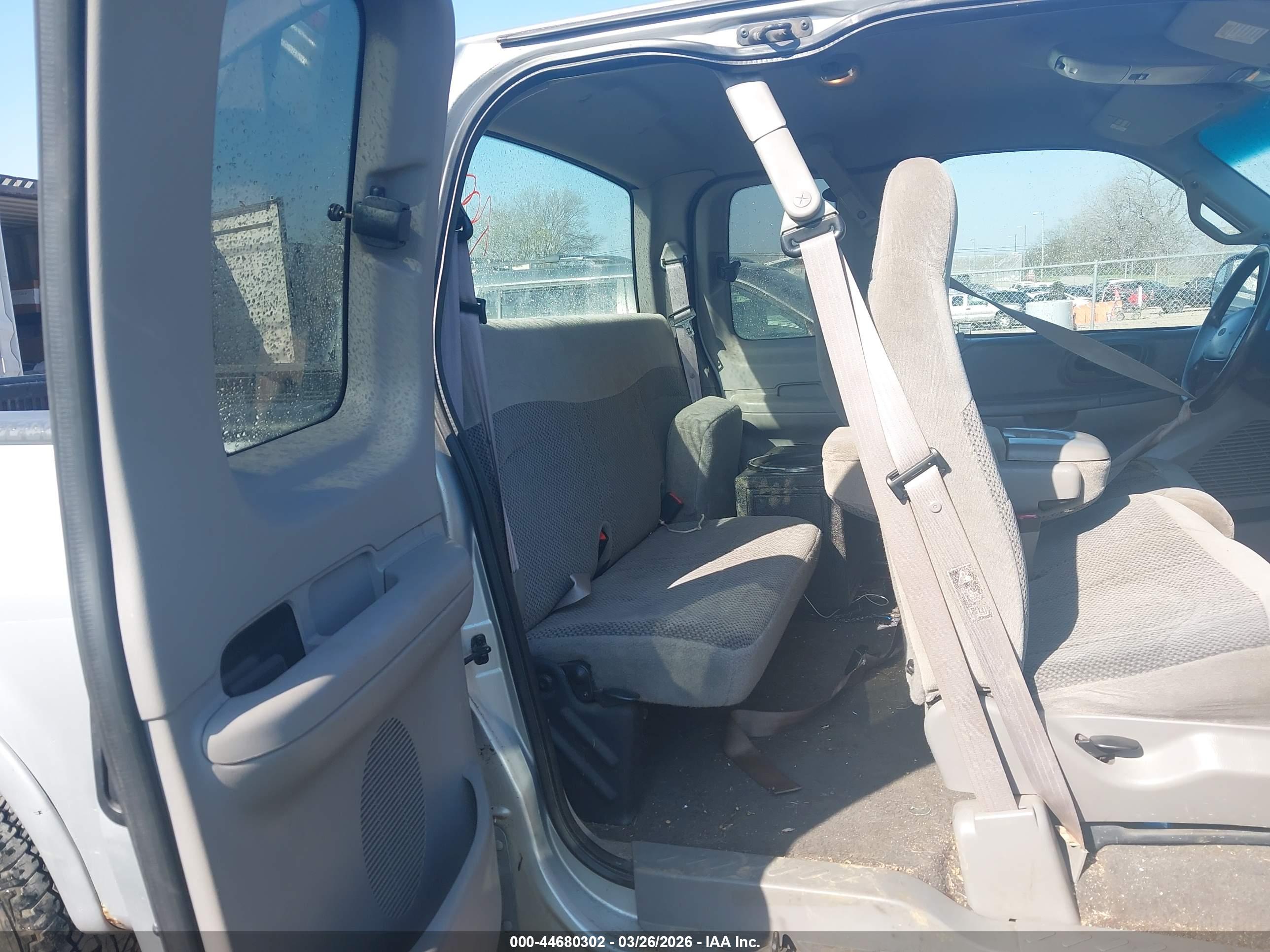 FORD F-150 image 8