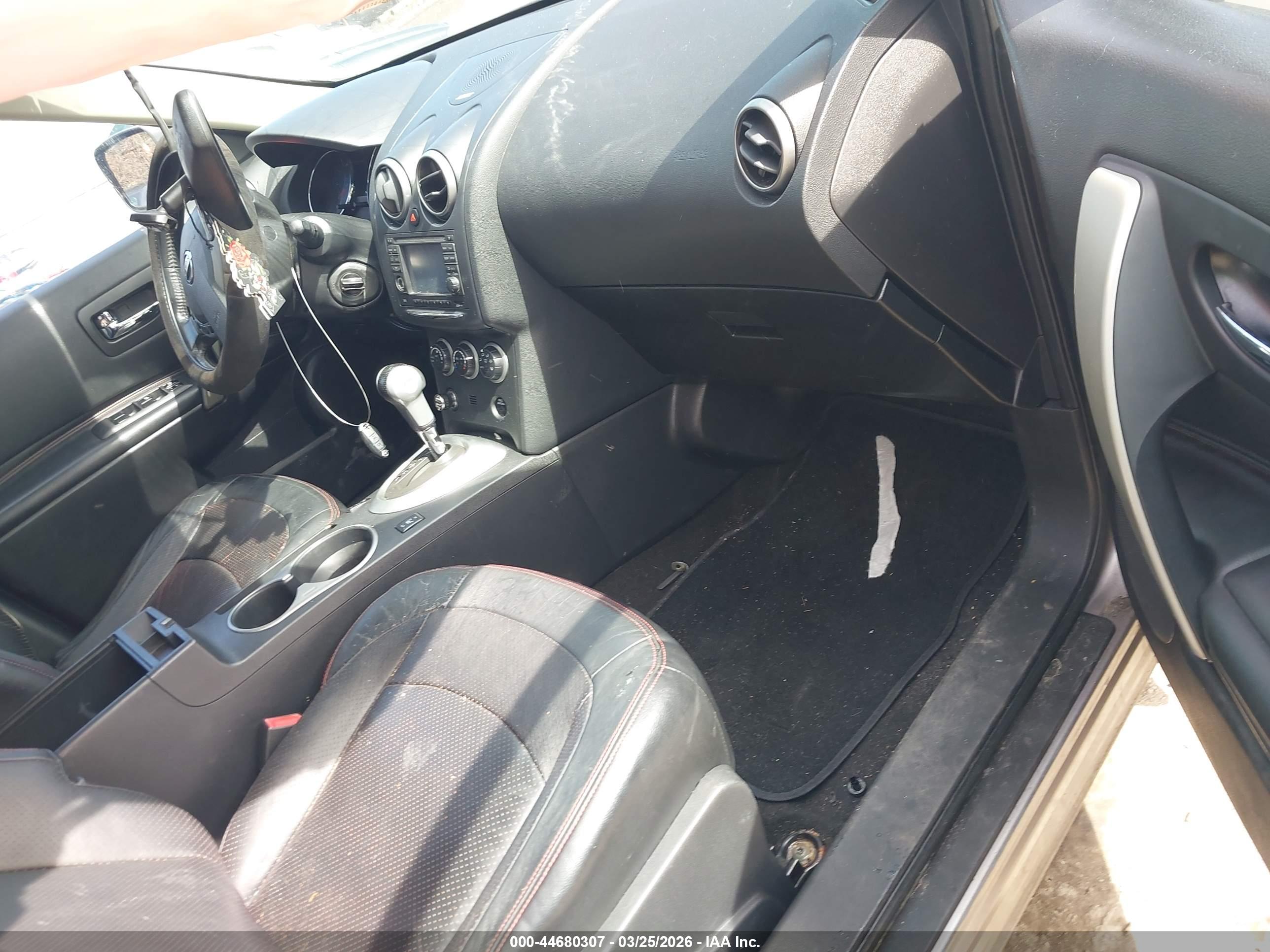 NISSAN ROGUE image 5