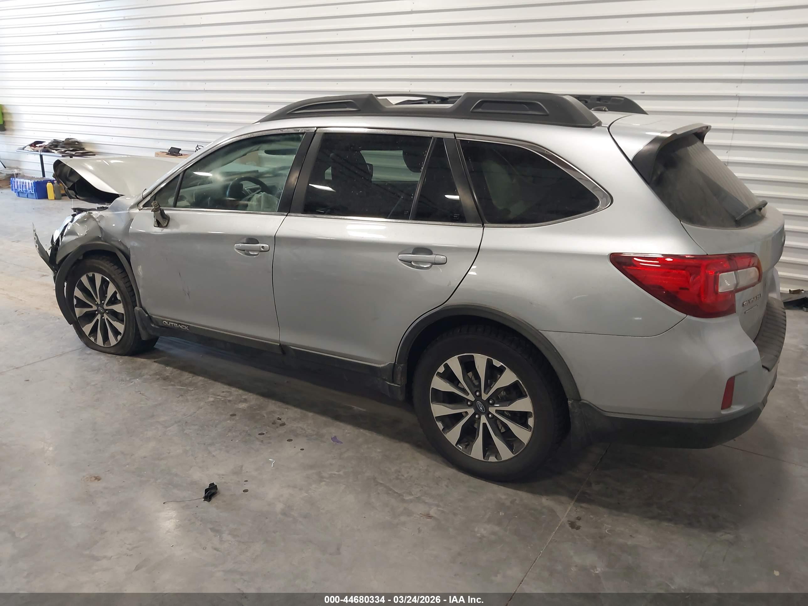SUBARU OUTBACK image 3