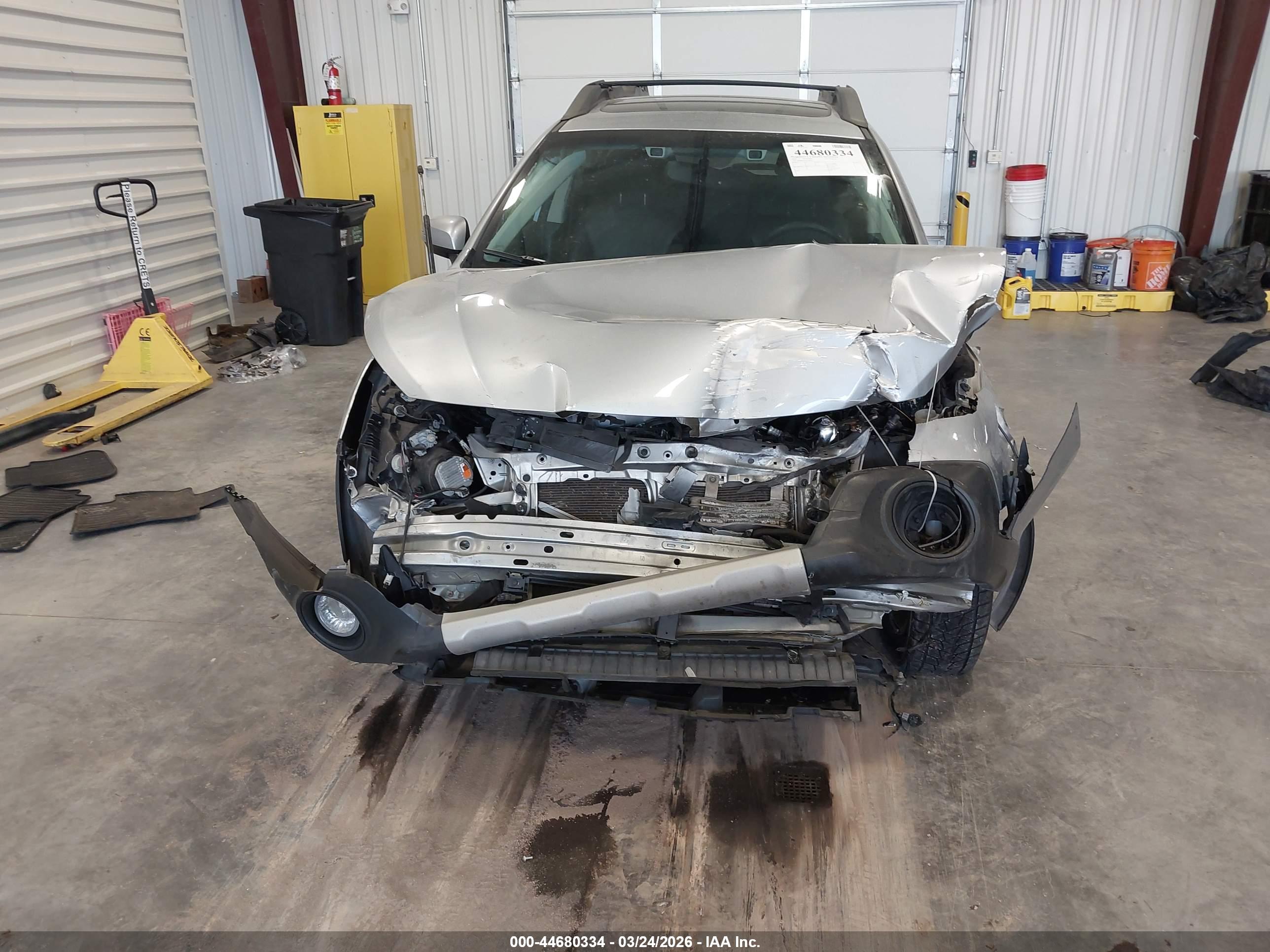 SUBARU OUTBACK image 6