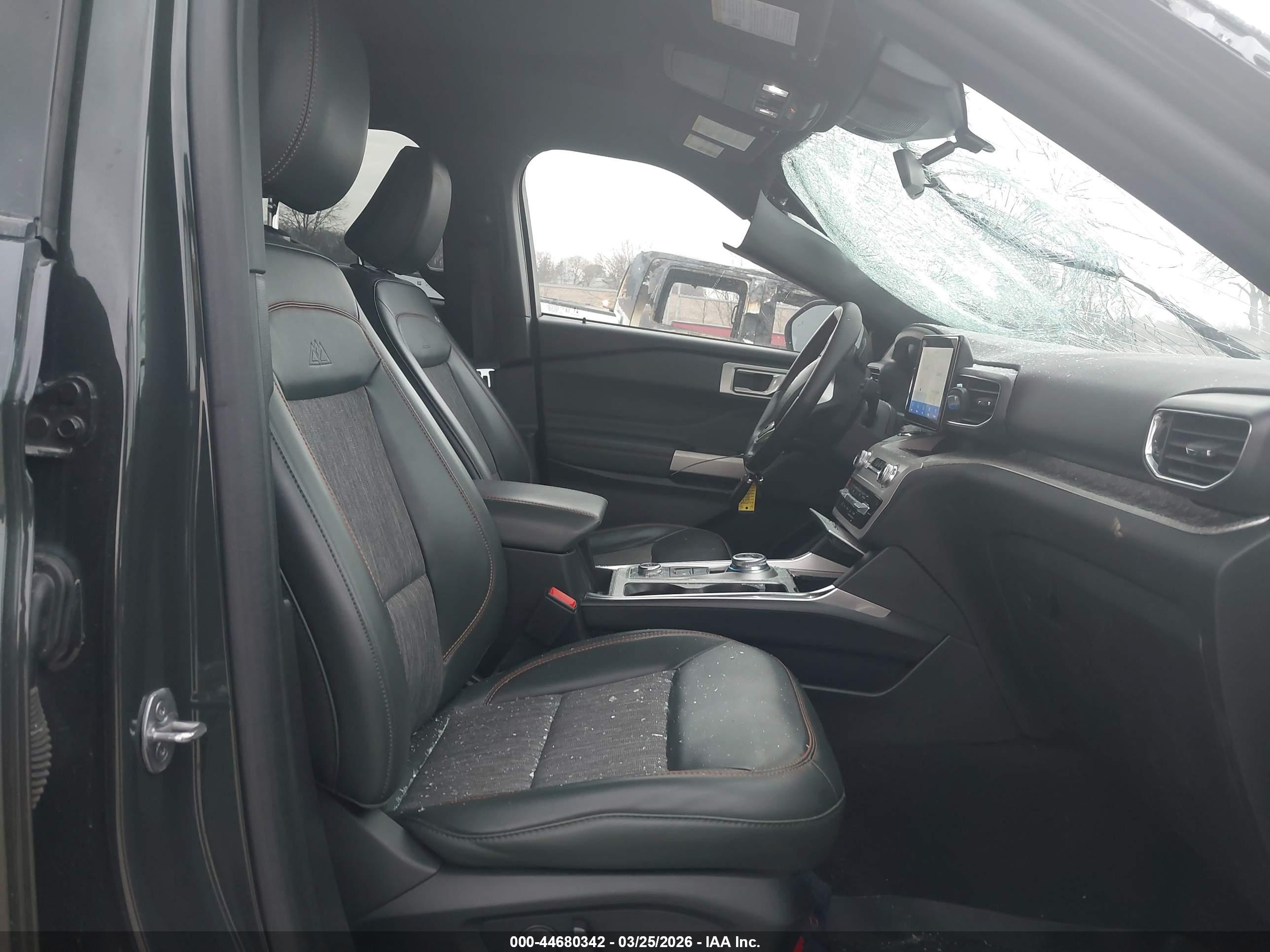 FORD EXPLORER image 5
