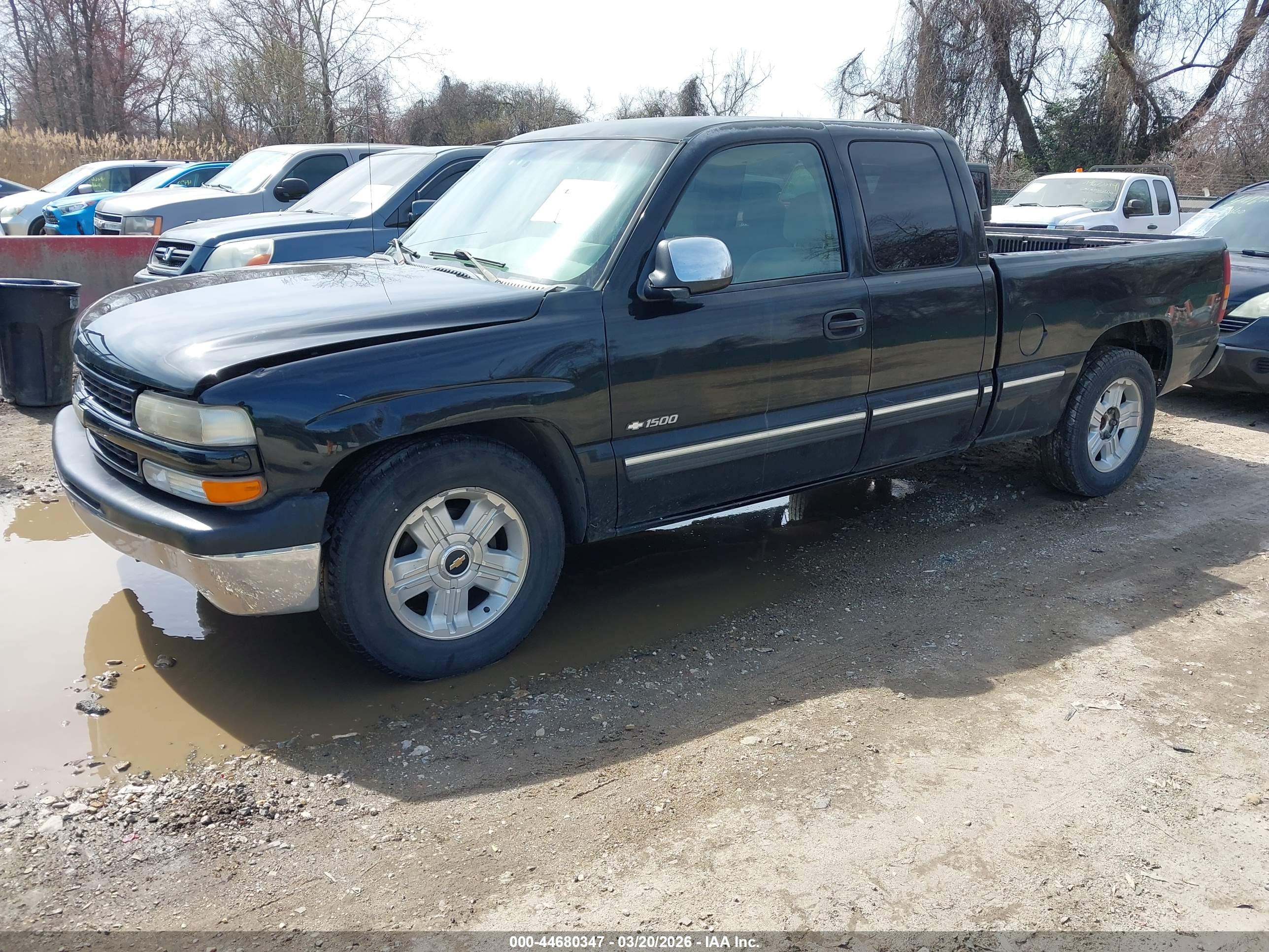 CHEVROLET SILVERADO image 2
