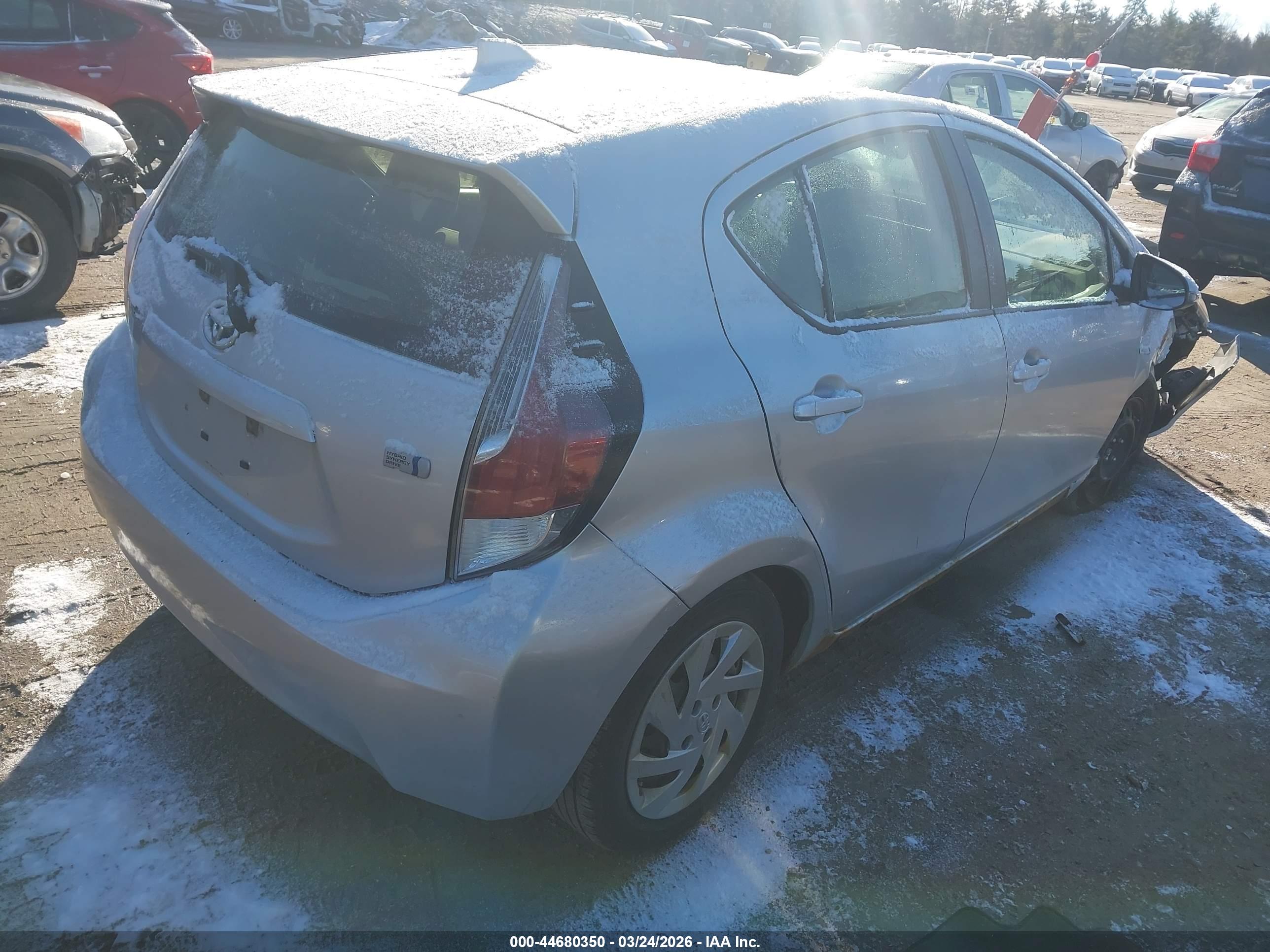 TOYOTA PRIUS image 4