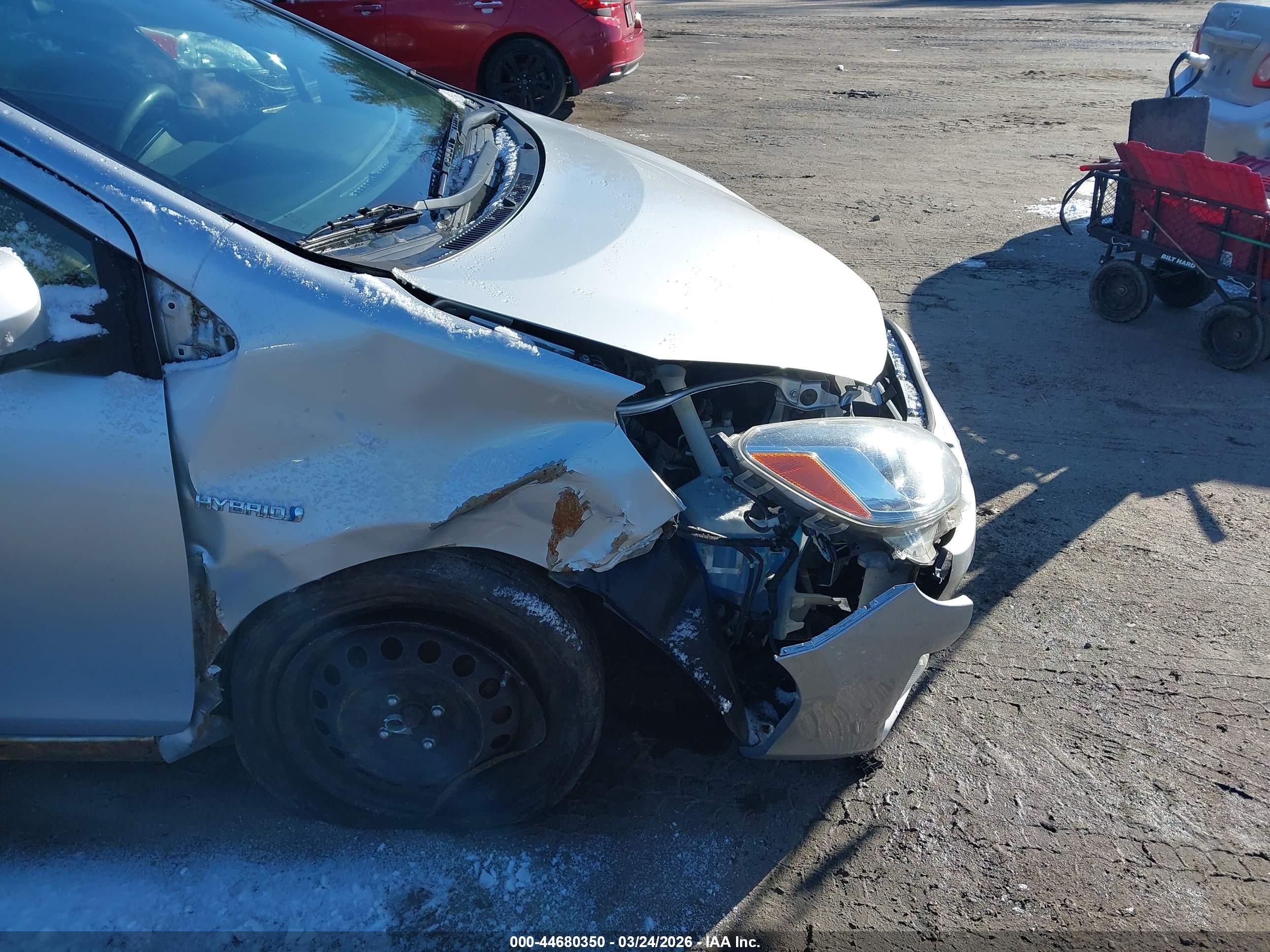TOYOTA PRIUS image 6