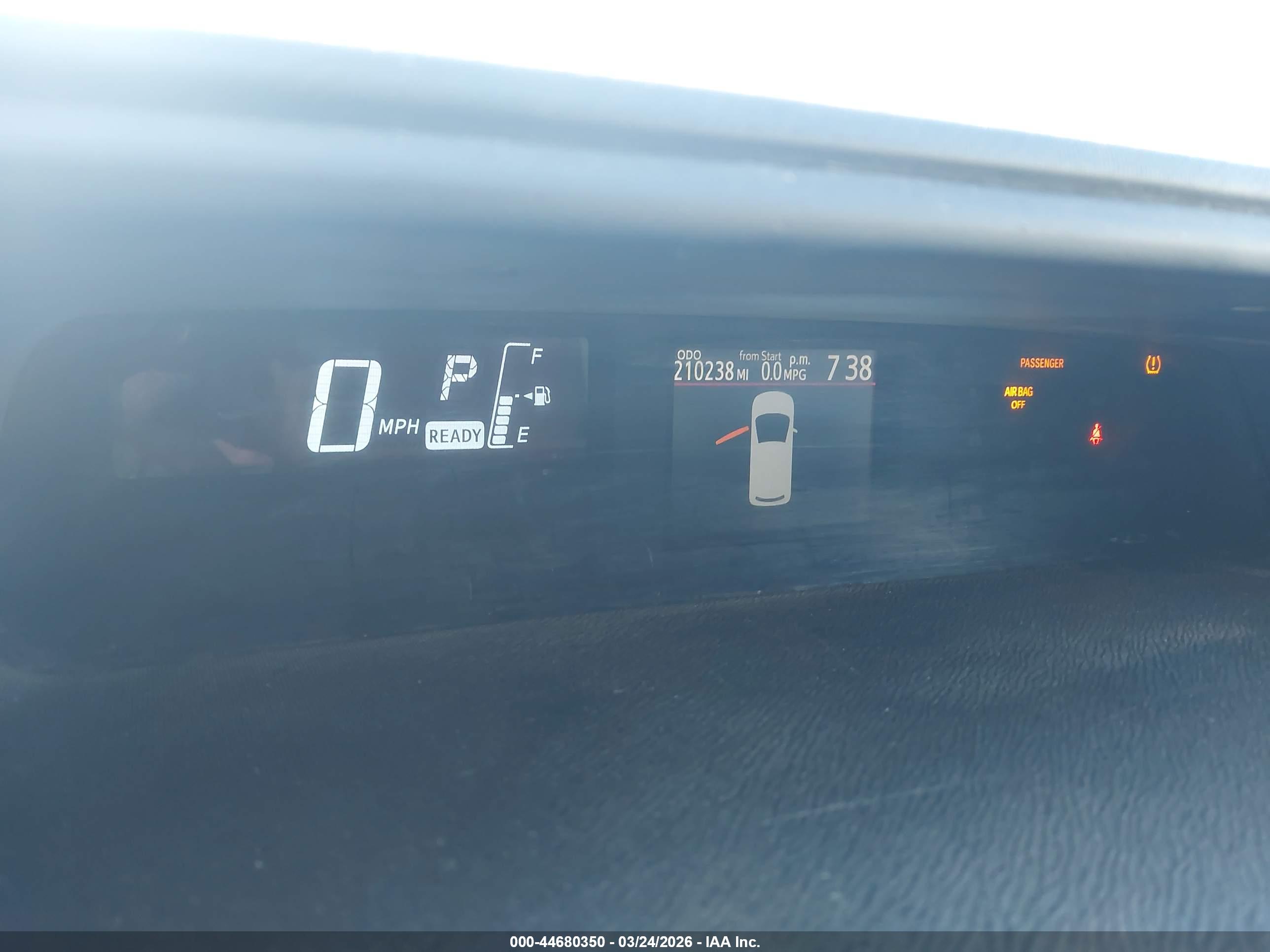 TOYOTA PRIUS image 7