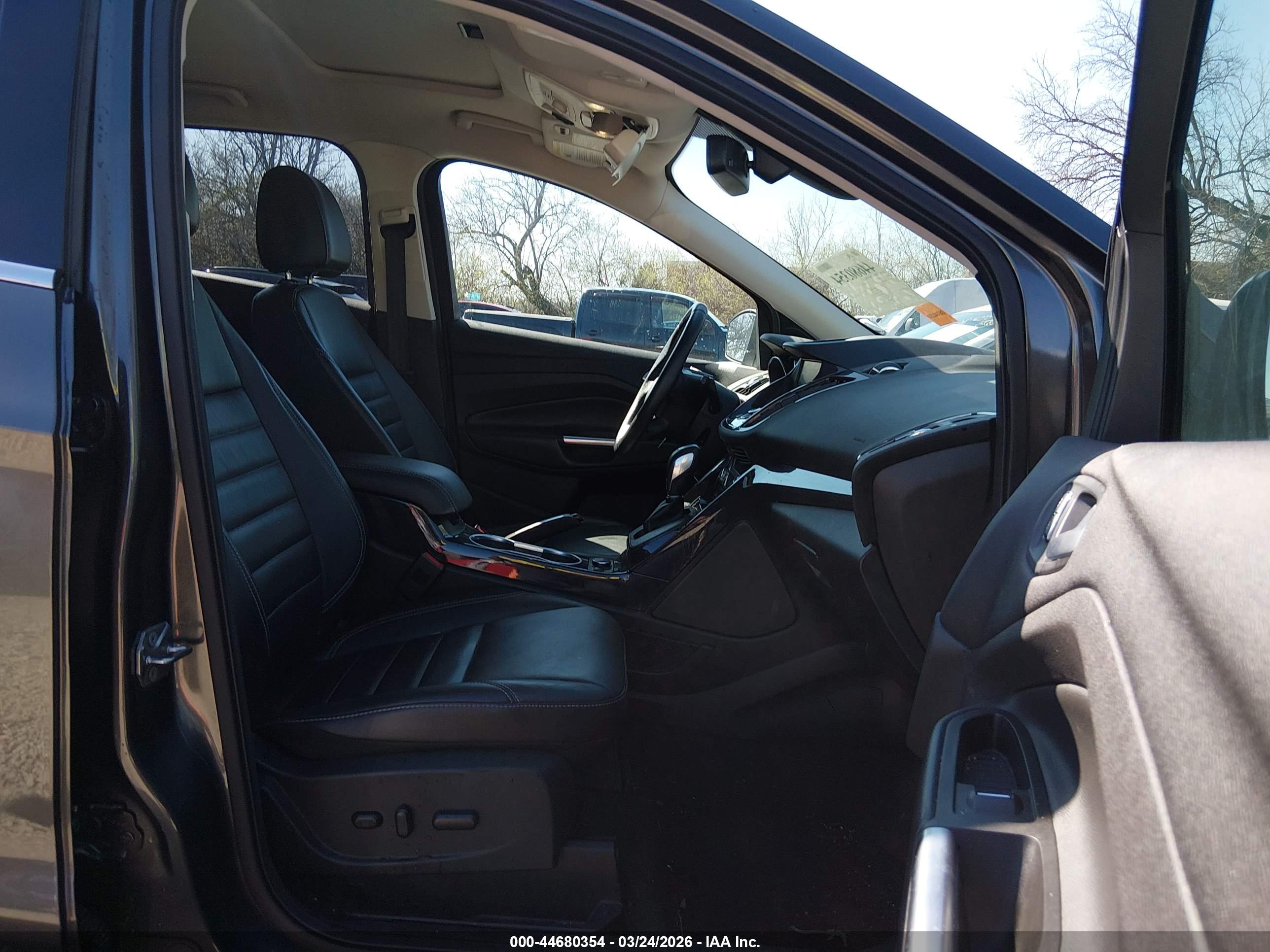 FORD ESCAPE image 5
