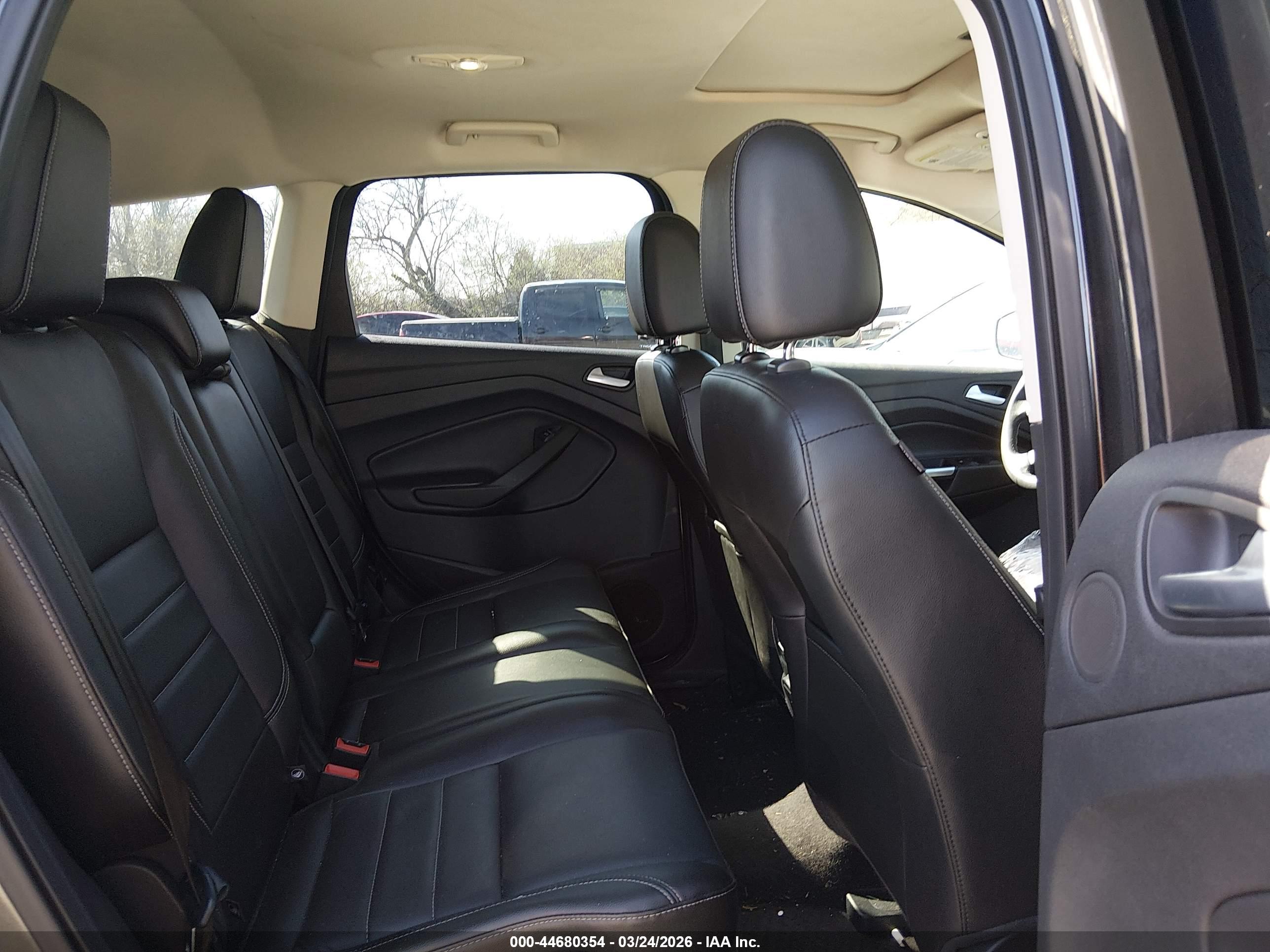 FORD ESCAPE image 8