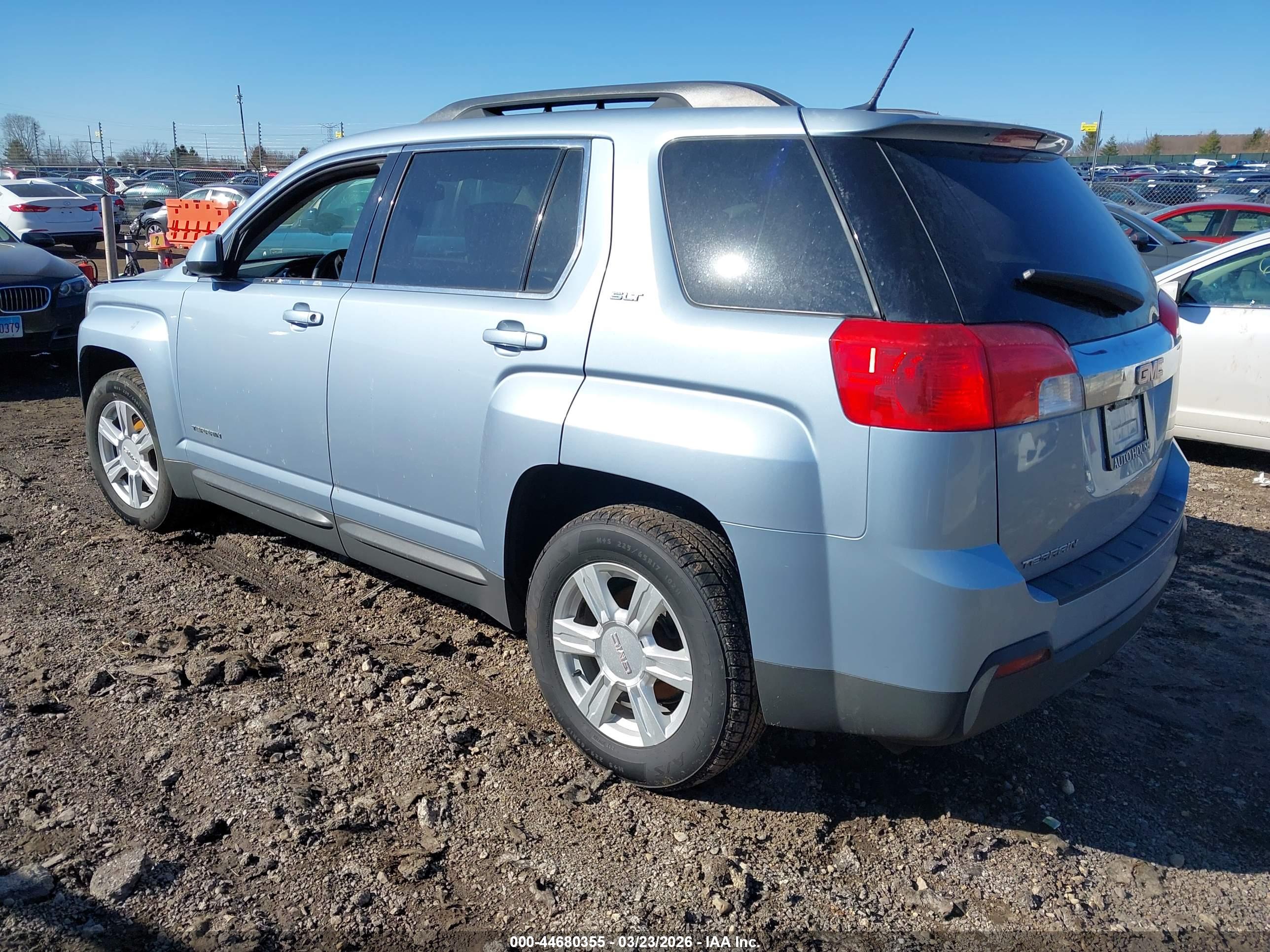 GMC TERRAIN image 3