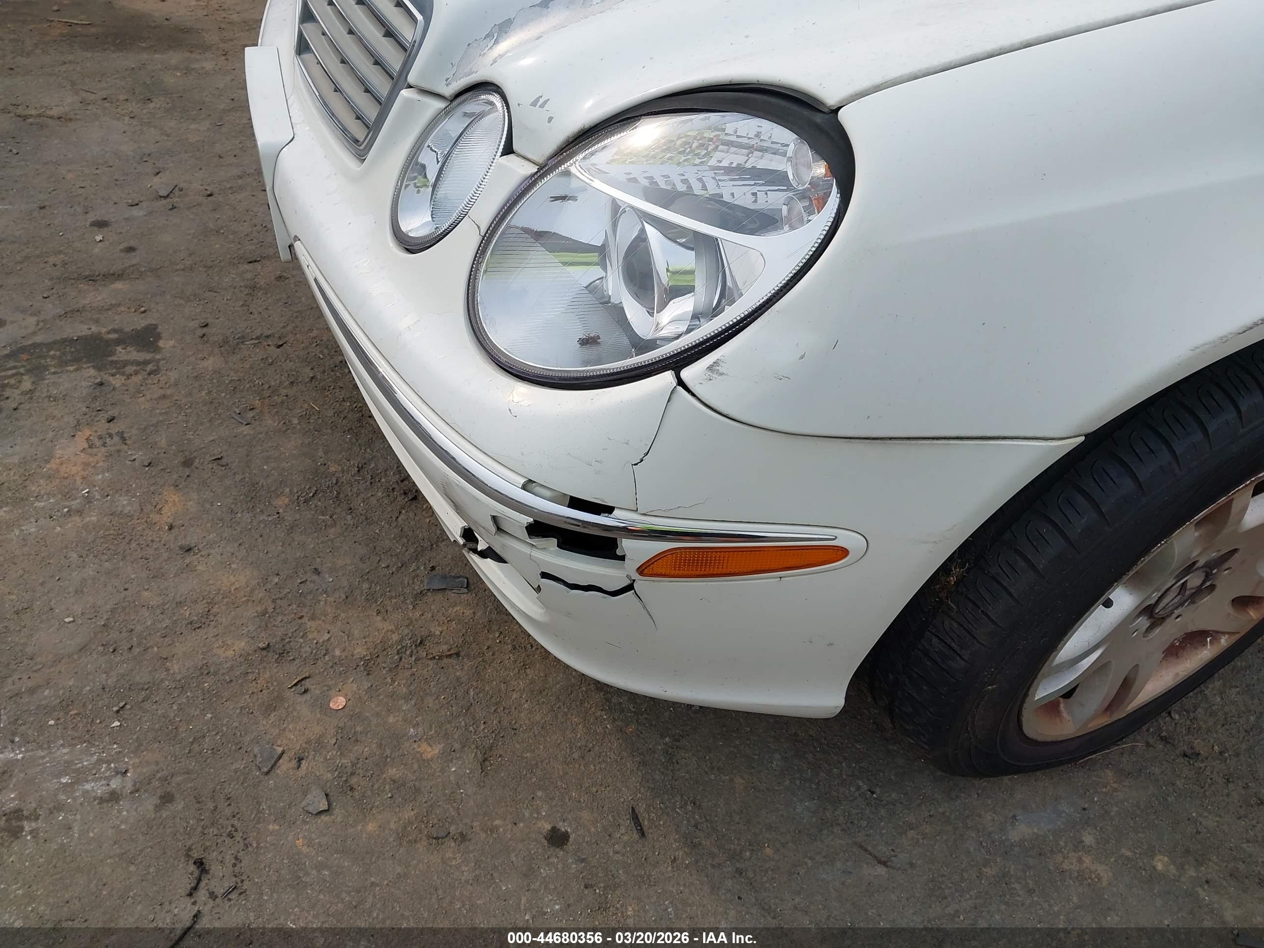 MERCEDES-BENZ E image 6