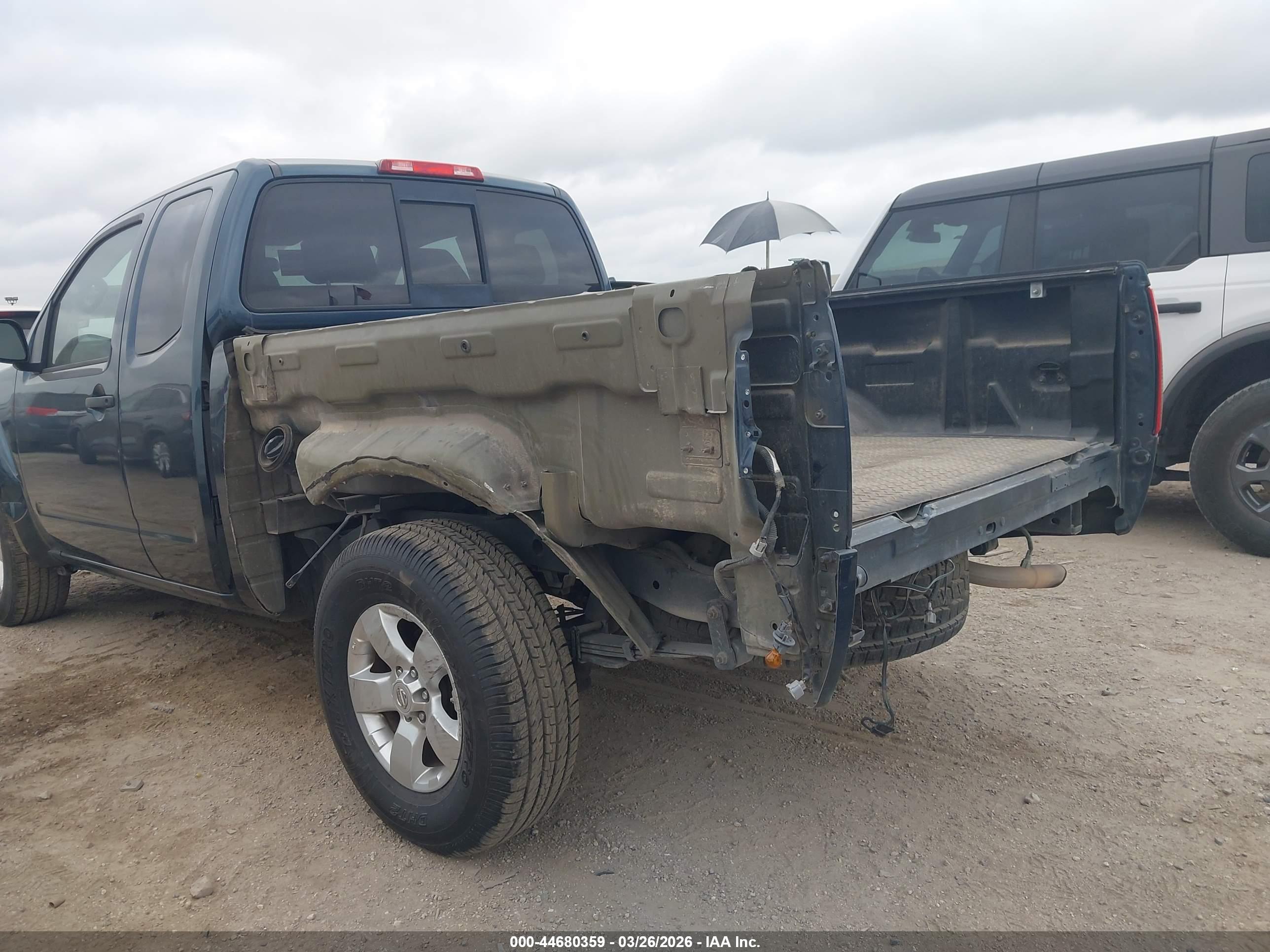 NISSAN FRONTIER image 6