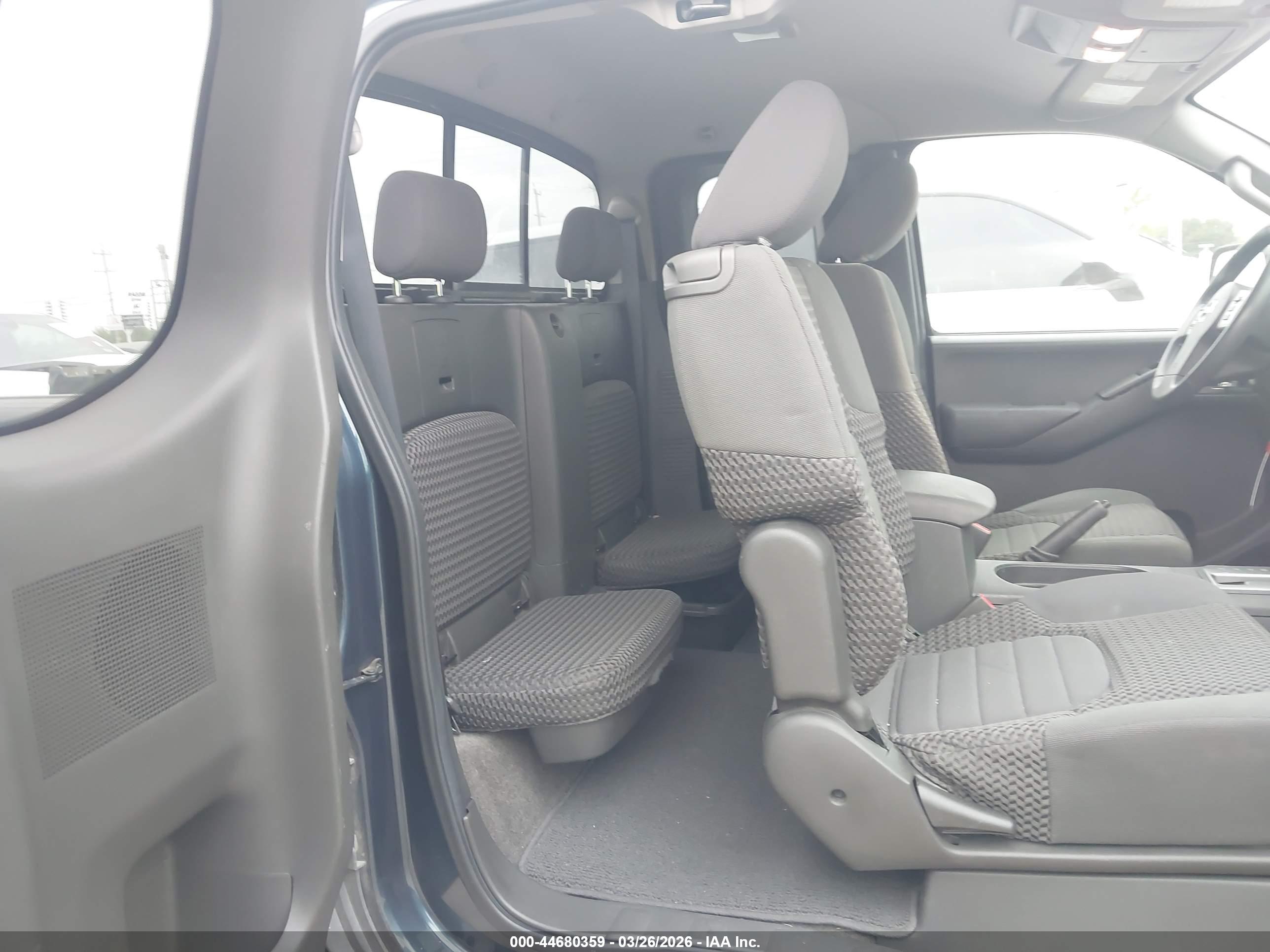 NISSAN FRONTIER image 8