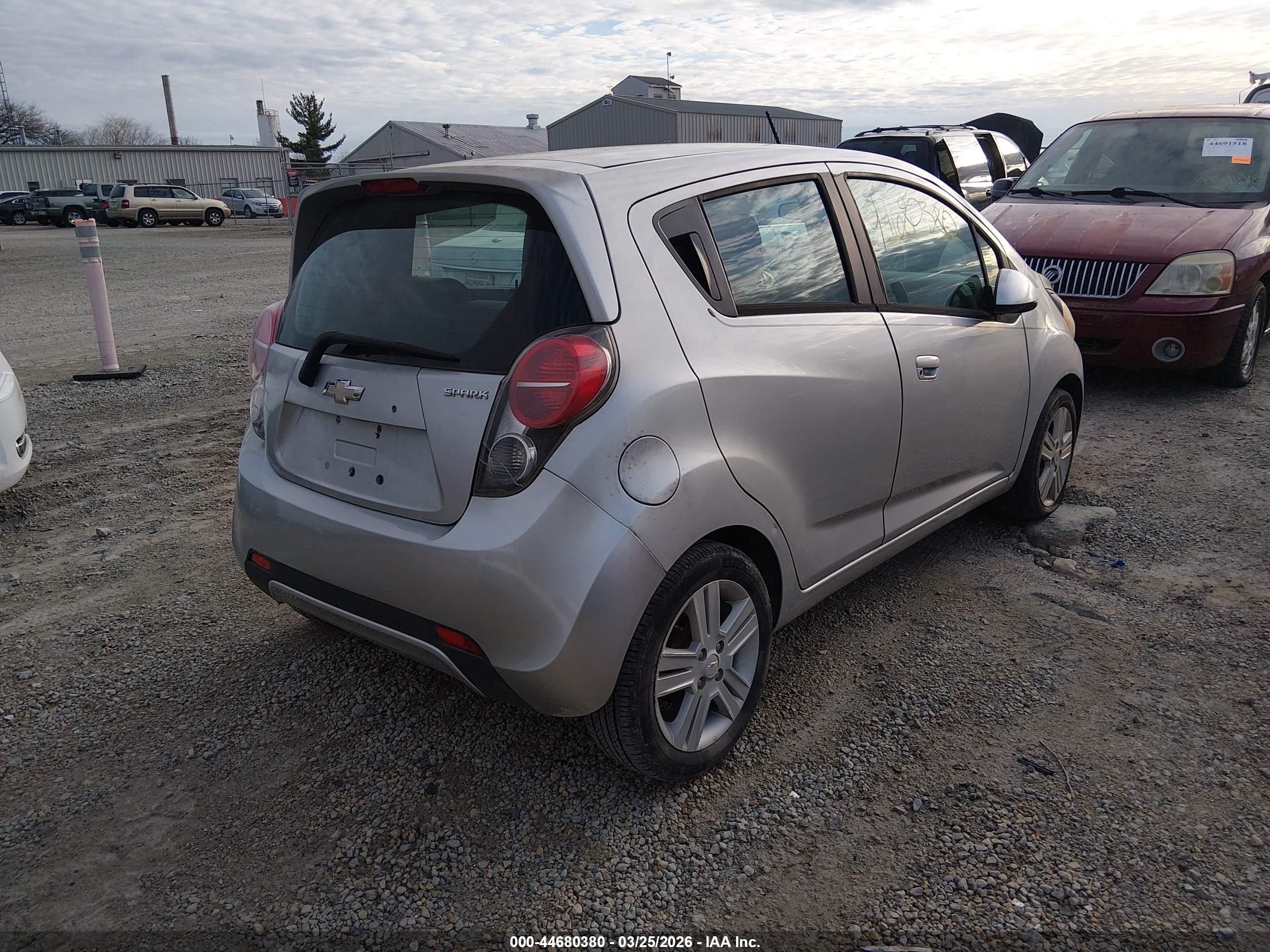 CHEVROLET SPARK image 4