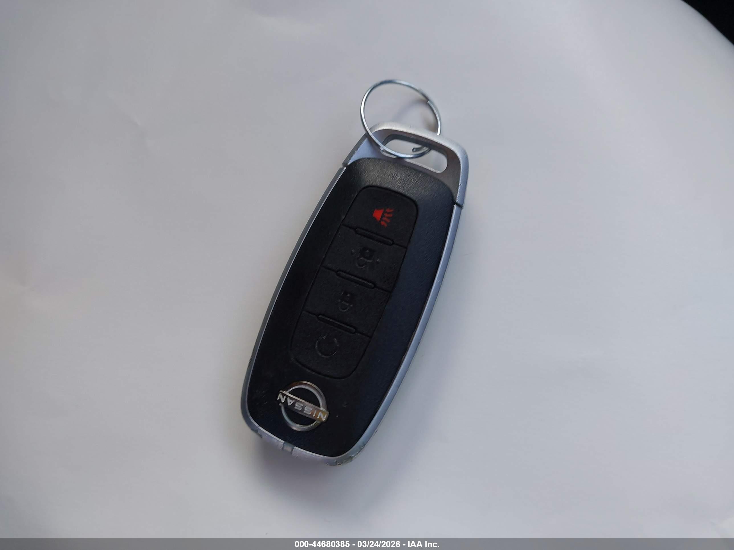 NISSAN ROGUE image 11