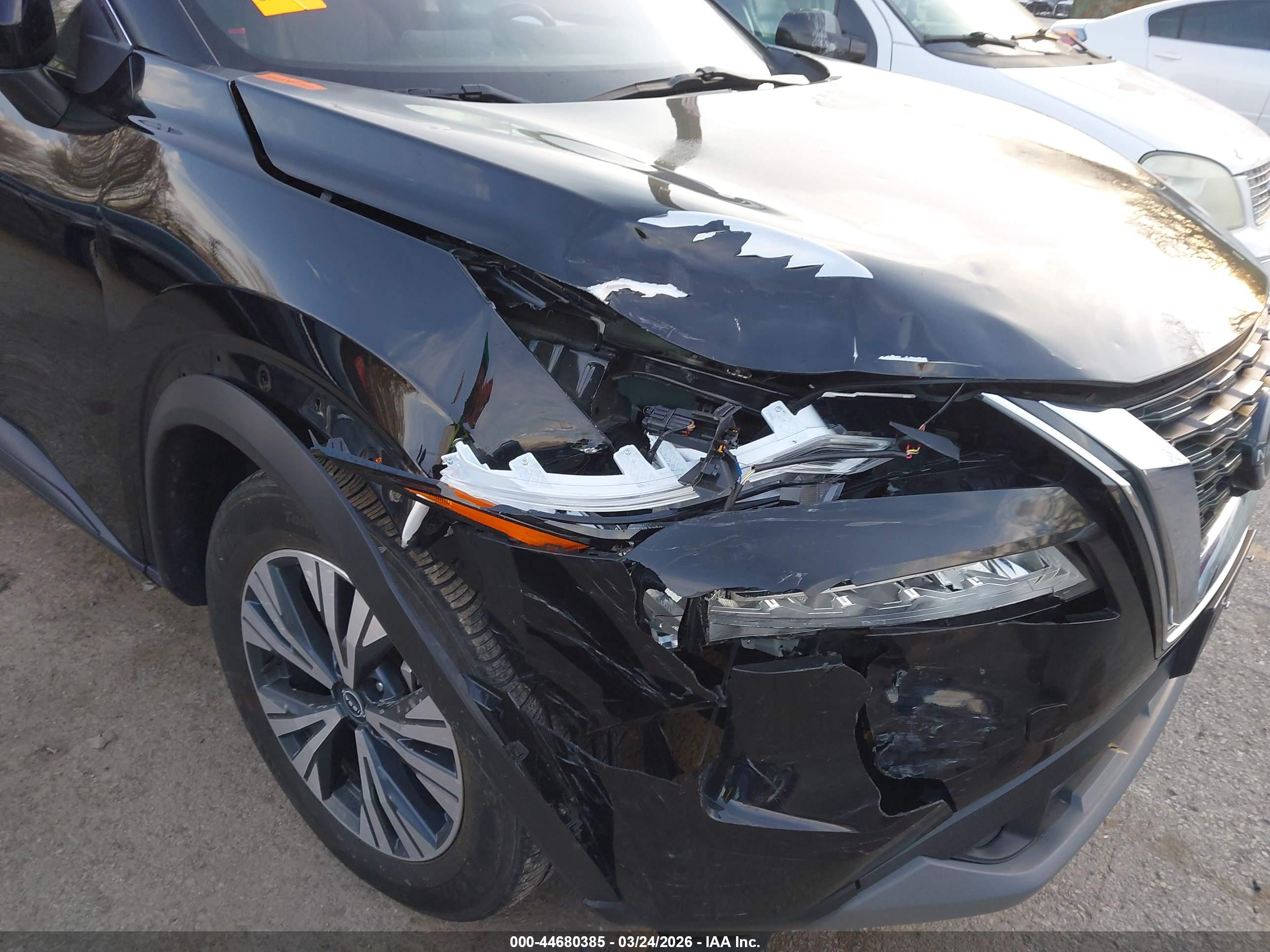 NISSAN ROGUE image 6
