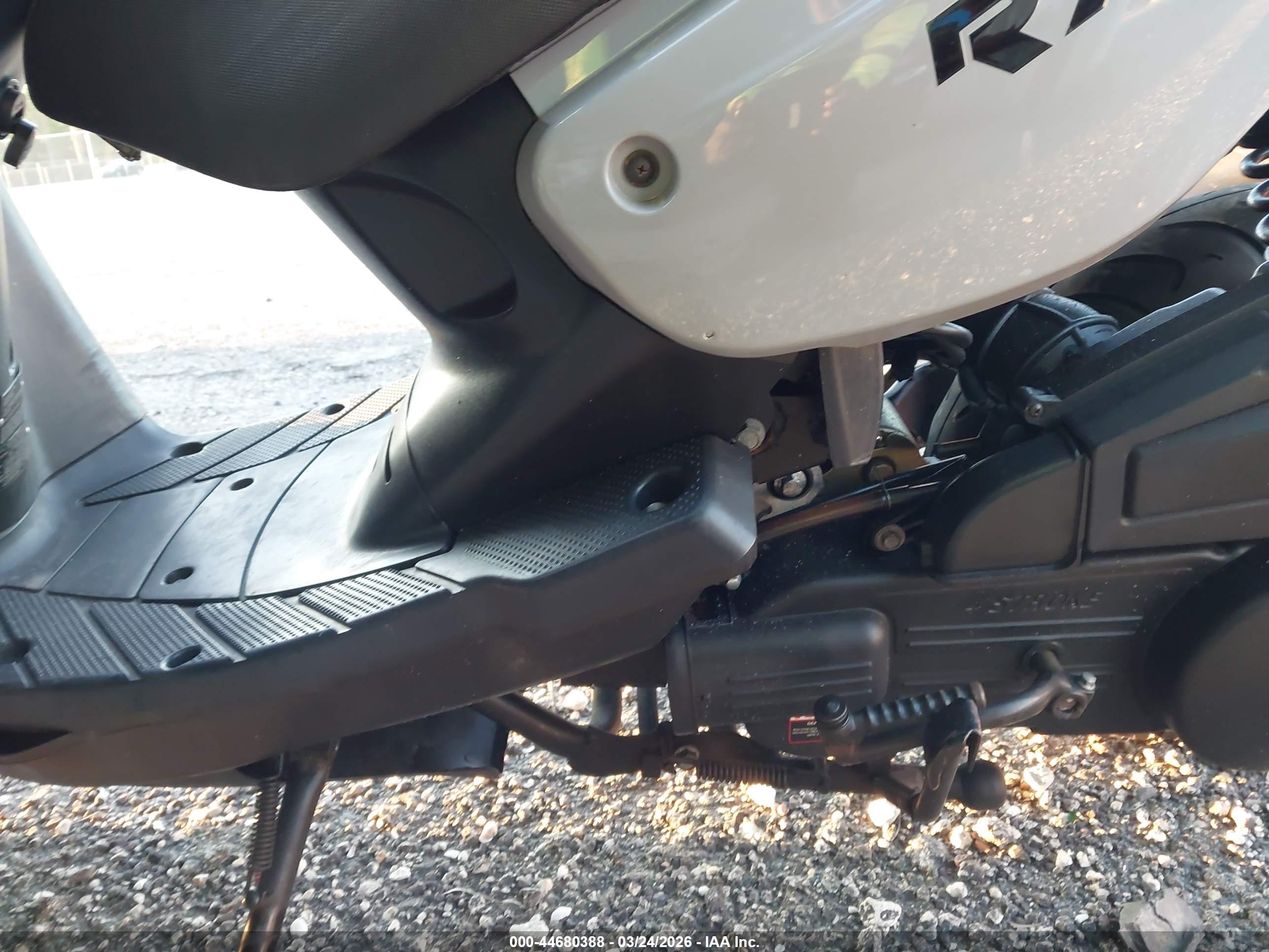 YNGF 150CC image 9