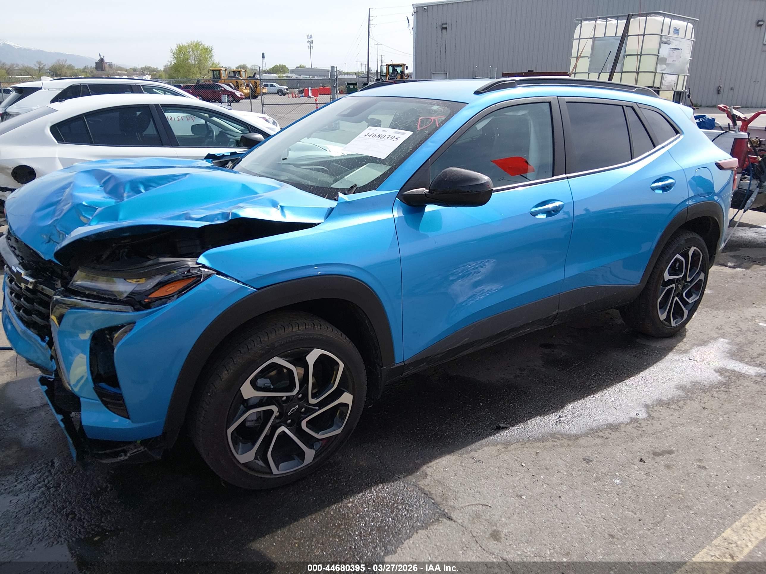 CHEVROLET TRAX image 2