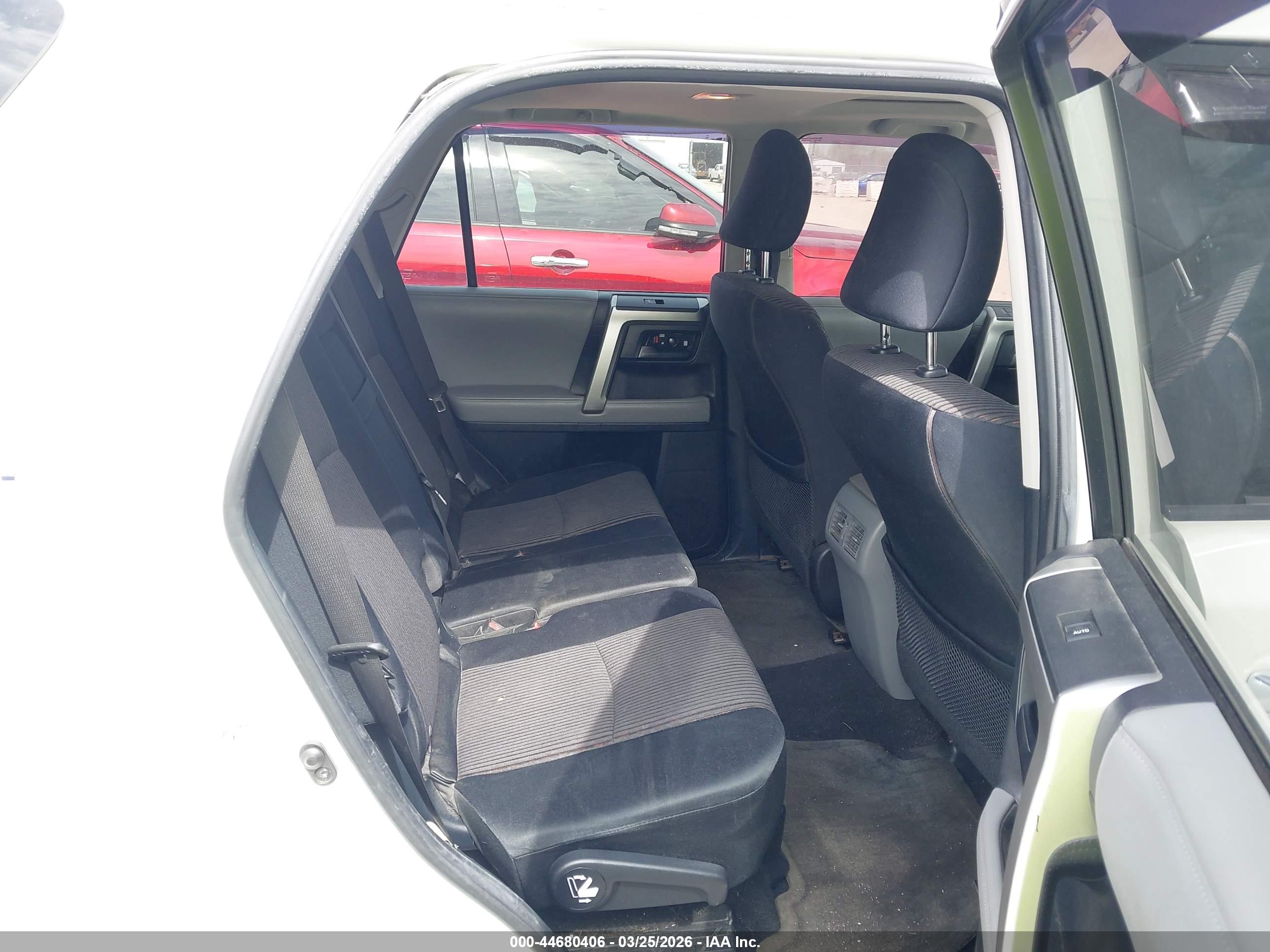 TOYOTA 4RUNNER image 8
