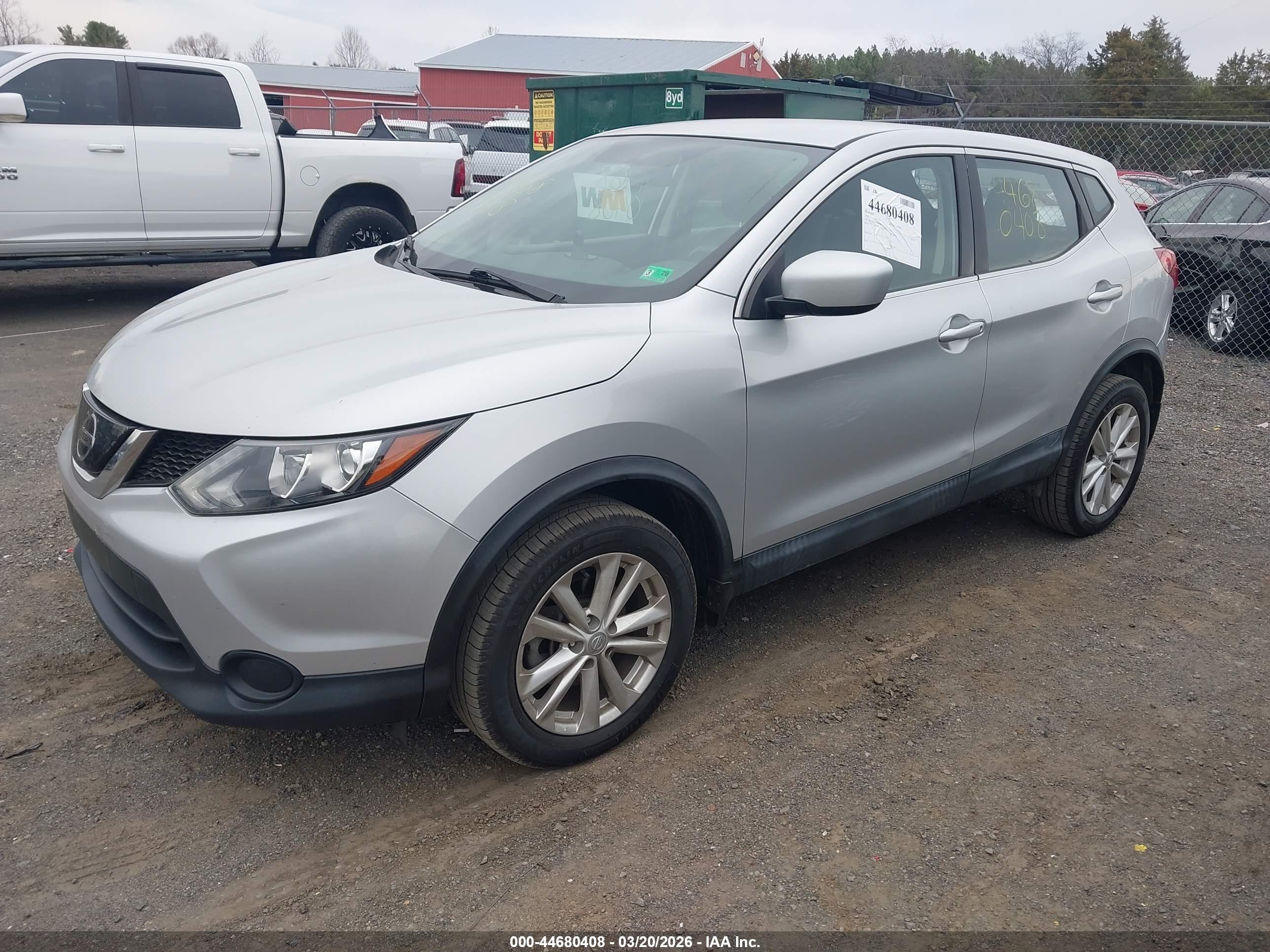 NISSAN ROGUE image 2