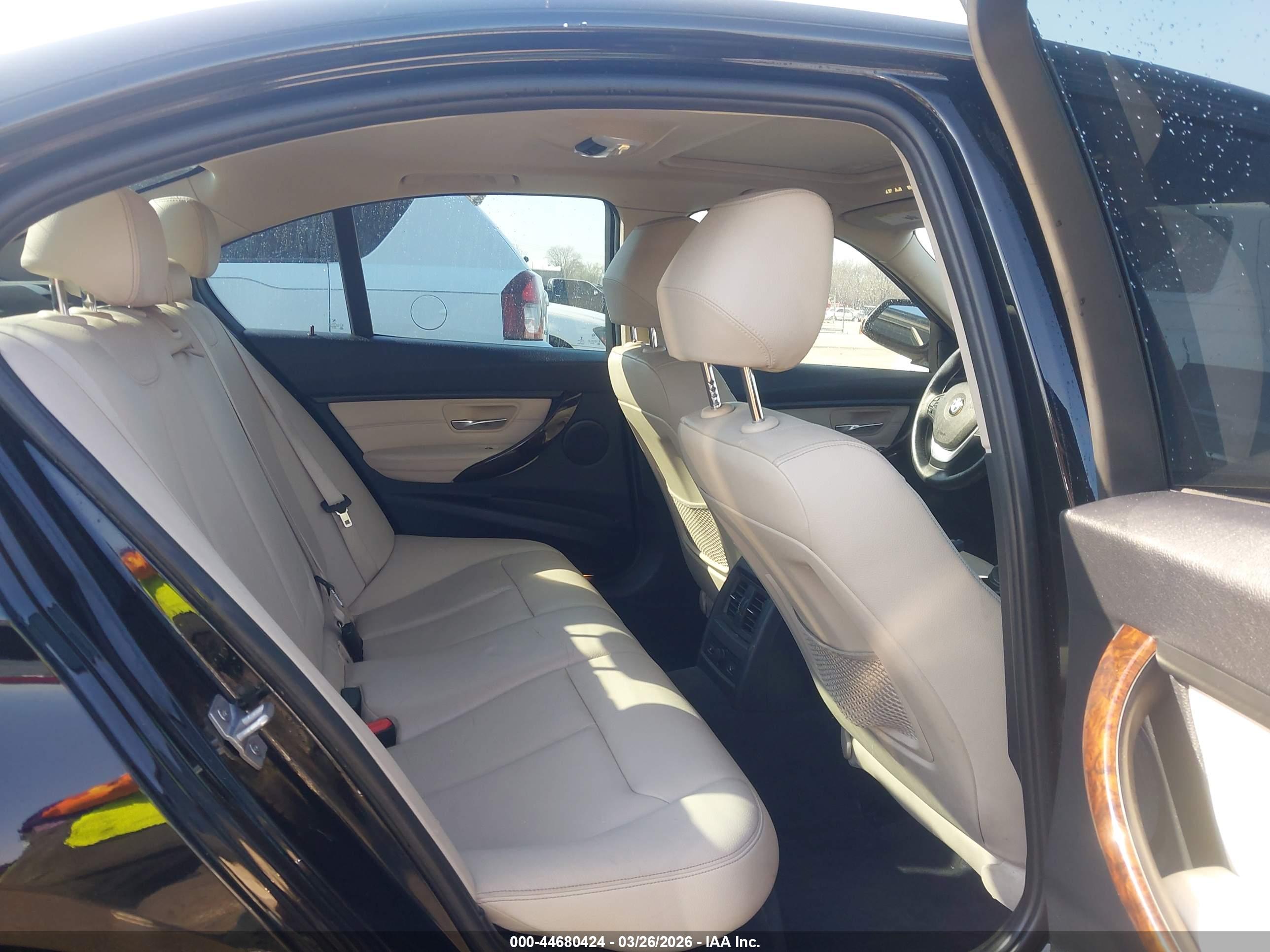 BMW 328I image 8