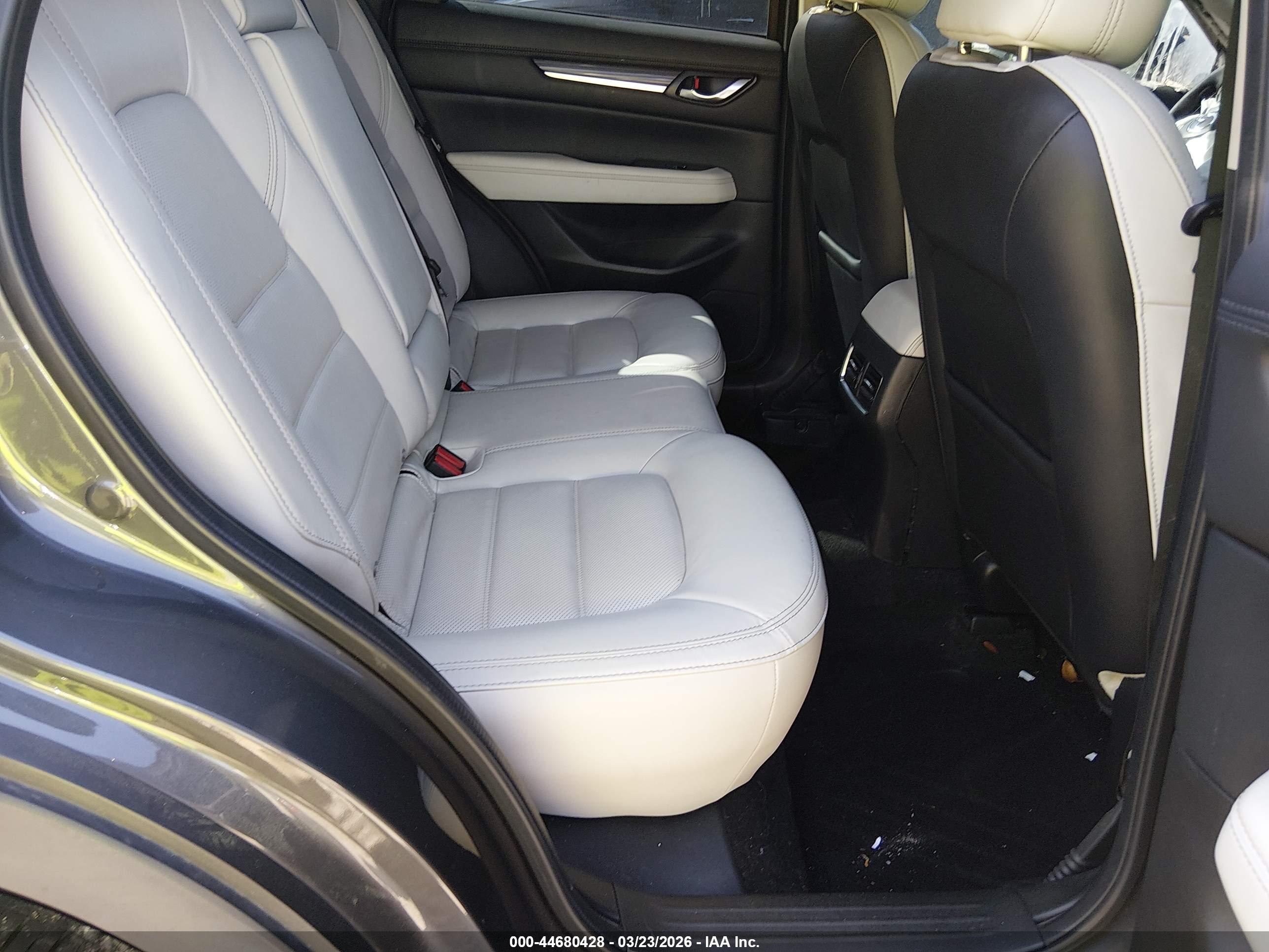 MAZDA CX-5 image 8