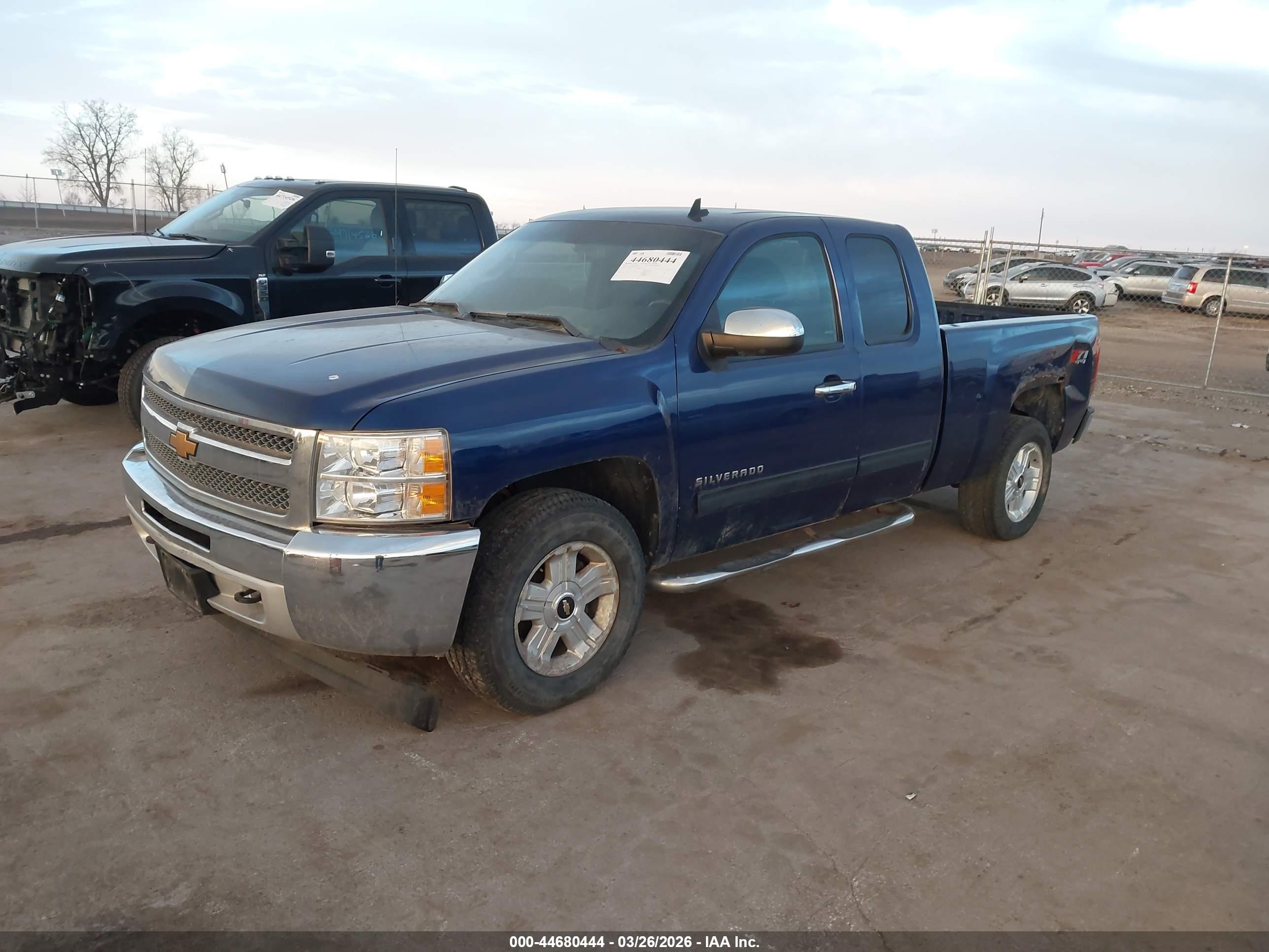 CHEVROLET SILVERADO image 2