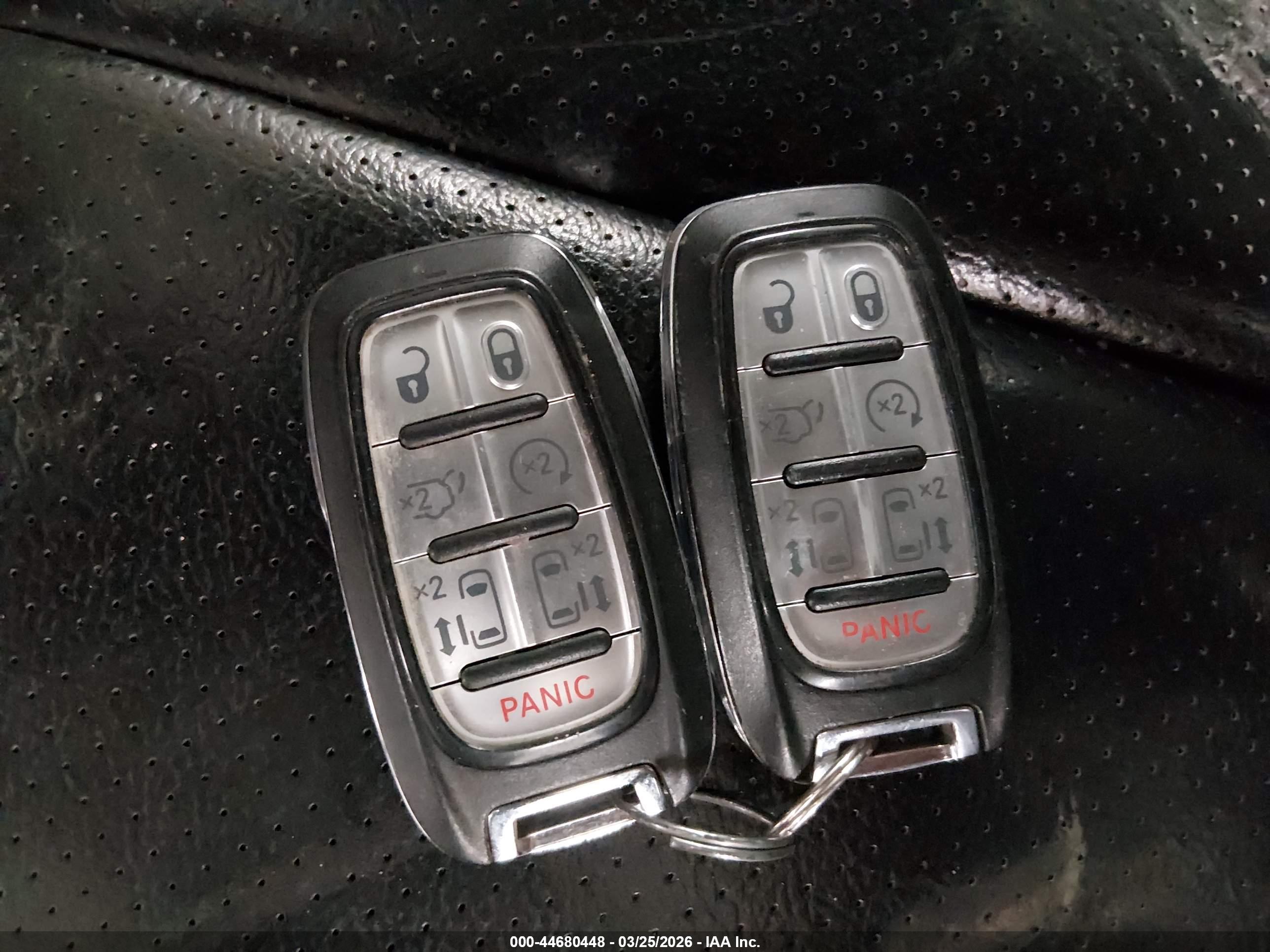 CHRYSLER PACIFICA image 11