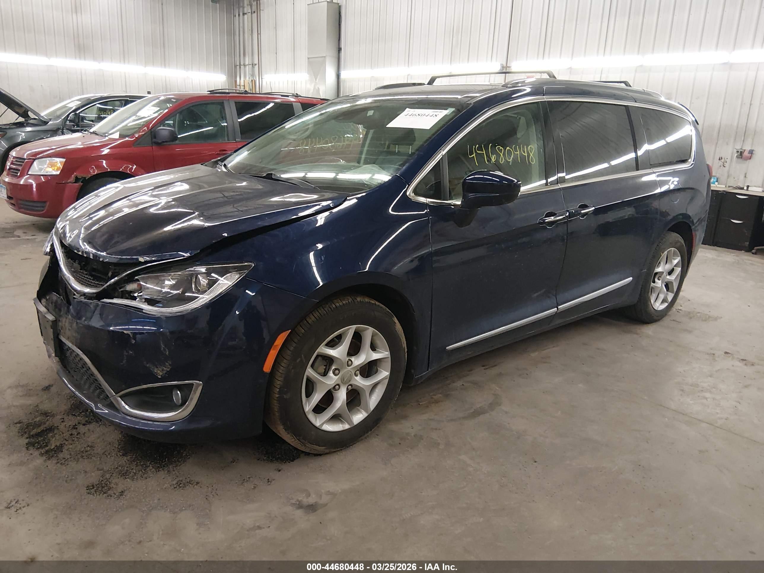 CHRYSLER PACIFICA image 2