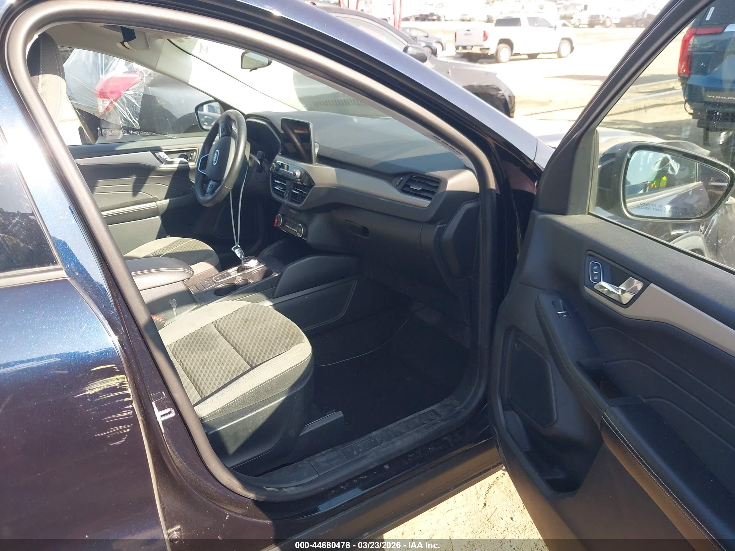 FORD ESCAPE image 5