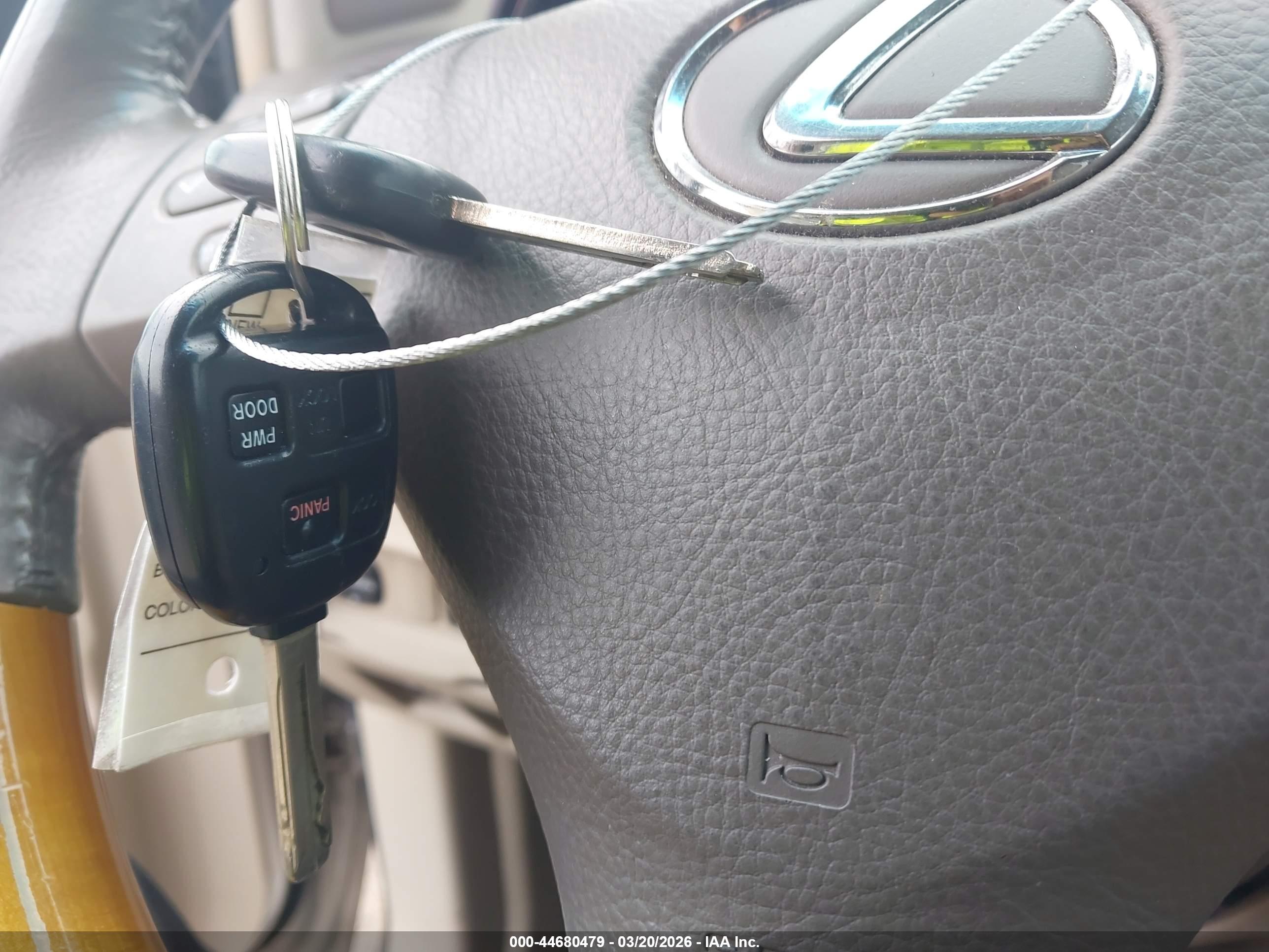 LEXUS RX image 11