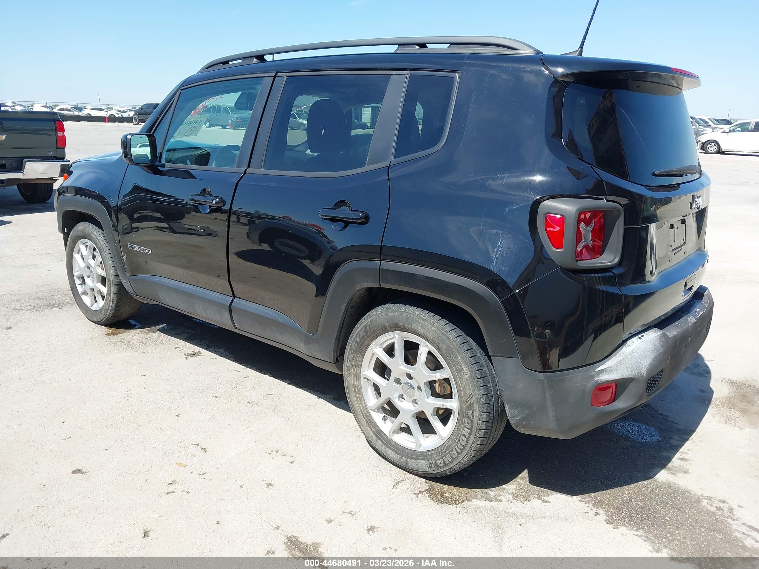 JEEP RENEGADE image 3
