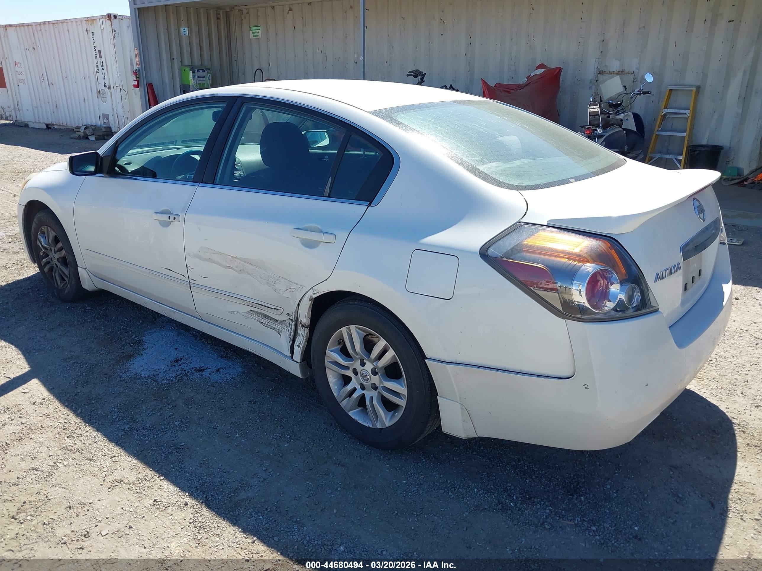 NISSAN ALTIMA image 3