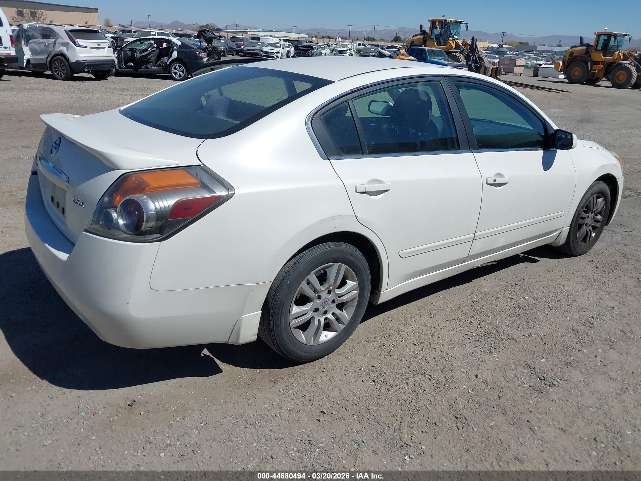 NISSAN ALTIMA image 4